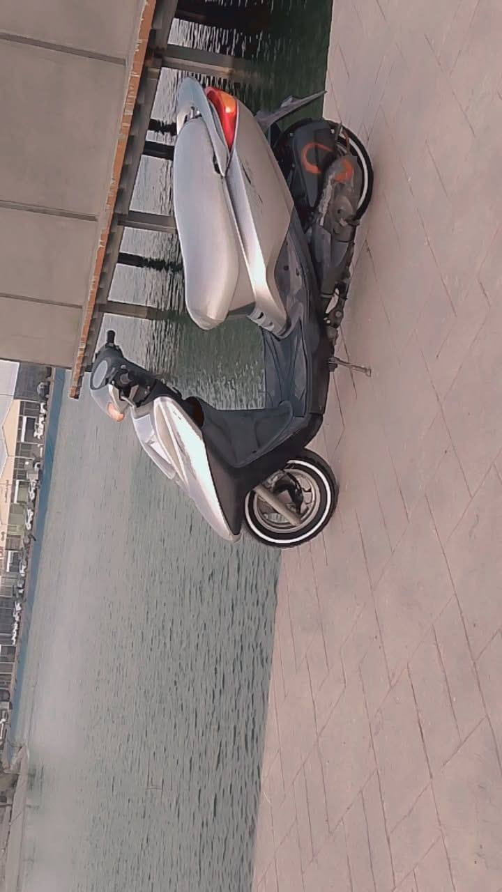 سلام عليكم دراجه بريز نثي مكفوله الدراجه حلوه ما صار اهواي من نزلتها من رمبه للمراوس حسب القناعه العنوان مدينه الصدر رقم  ***********
