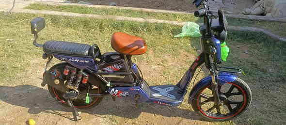 سلام عليكم دراجه شحن 6بطاريات  موديل 2024 جاهزه ما بيه اي مشكله مكاني بغداد معامل ***********
