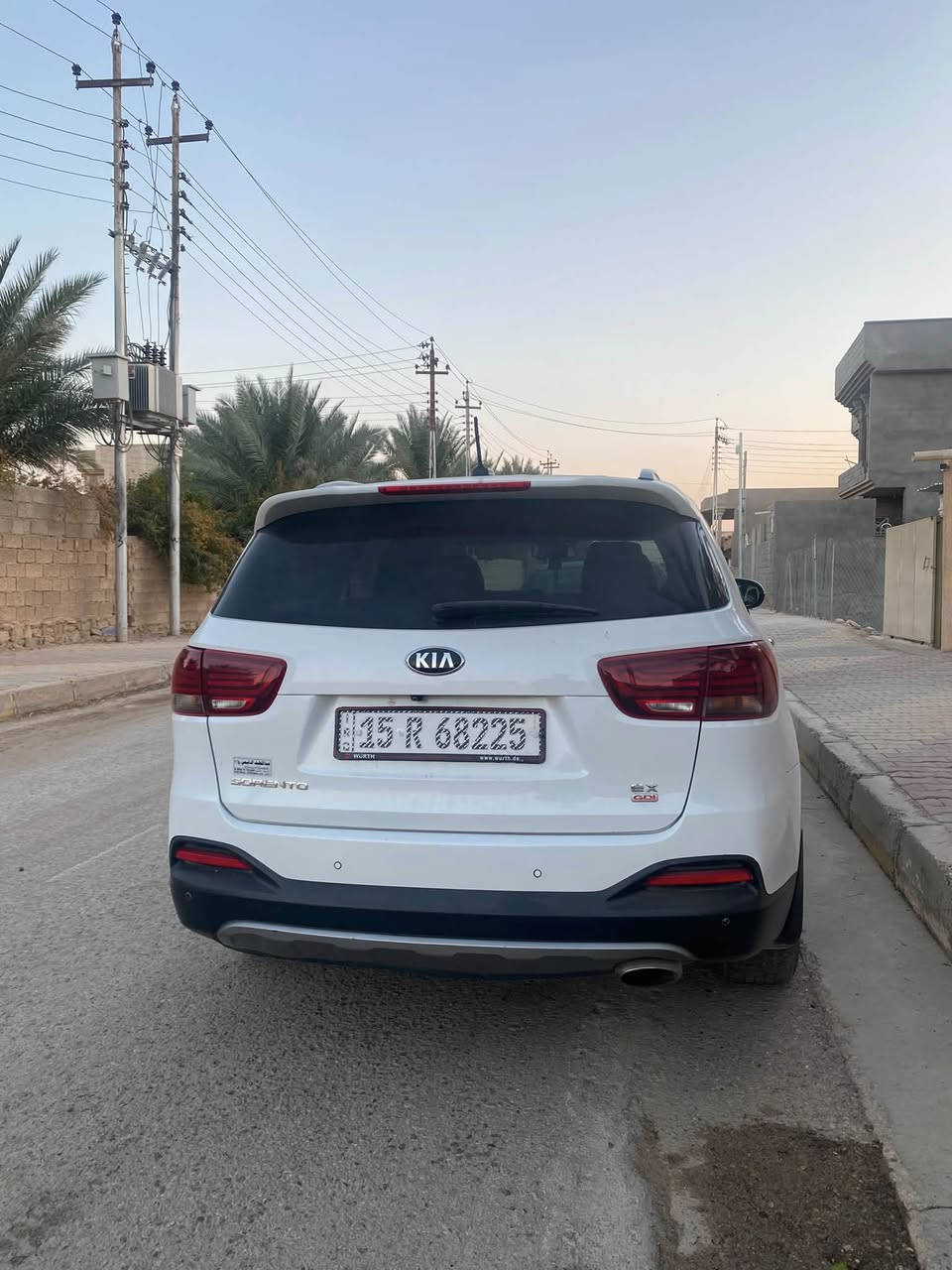 سورنتو 2019
ابيض ثلجي
 وارد امريكي 
4 سلندر،
 7راكب
 كامل مواصفات عده بانورراما داخل جلد
 بصمه 
كشن كهربائي
 شاشه زر
 2 قطع تبريد
حساس امامي وخلفي 
كامره 
سياره كامله متكامله 
الضرر: قطعه واحده البنيد
للاستفسار: ***********
