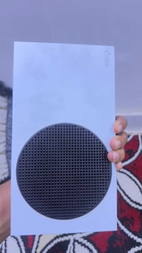 اكس بوكس سيريس اس ملحقاته  شاشه كيمنك 165HZ بعدهي باليلون مالتها ما مف...