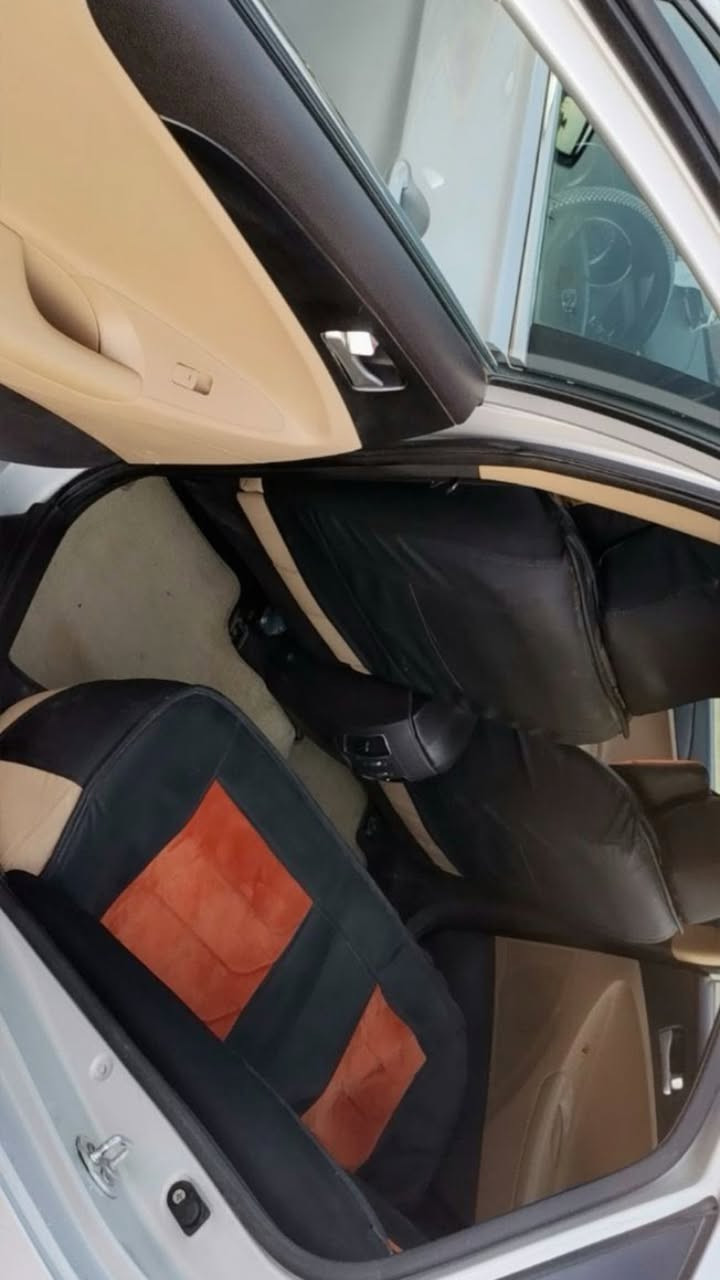 سوناتا  موديل ٢٠١١ خليجي محرك ٢٤٠٠
مكفوله من صبغ مكان سياره حي الجامعه السعر ١٠٥ 
***********
