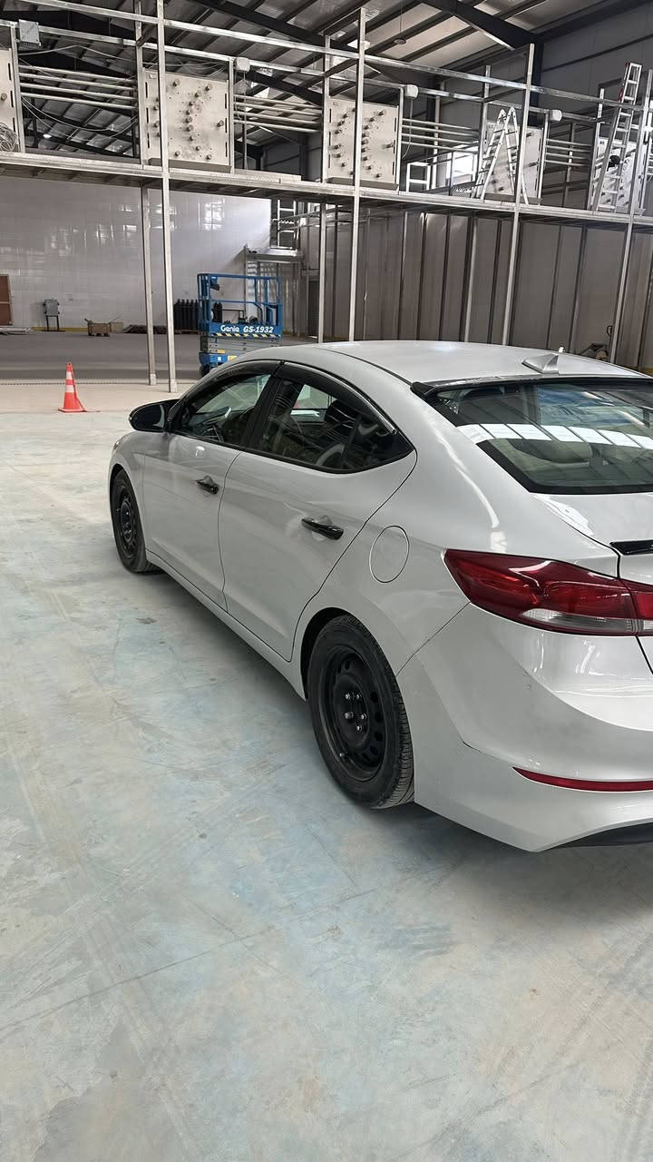 السلام عليكم النترا 2017 كندي سعرها 118$ هاذا السونار بس كل التفاصيل مواصفات SE ماشية 149000km مكاني بغداد ***********
