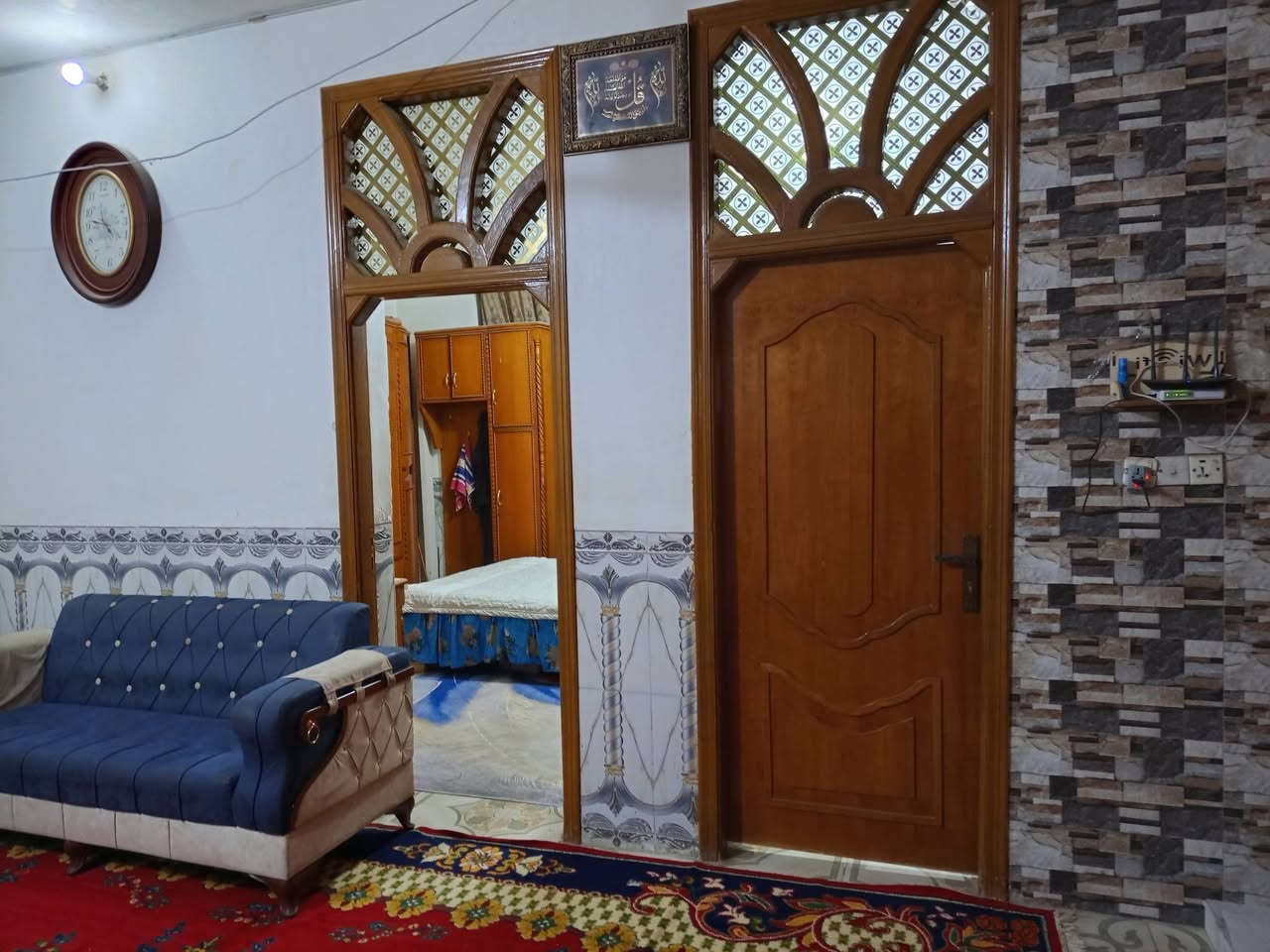 السعر 90 
بيت طابو زراعي سند 25 مساحة 200م 
العنوان/ التاجية نادر الثالثة قرب مجمع السجاد السكني 
البناء/ غرفتين وصالة ومطبخ واستقبال وصحيات 
للاستفسار اكثر خاص او الاتصال على الرقم ***********
