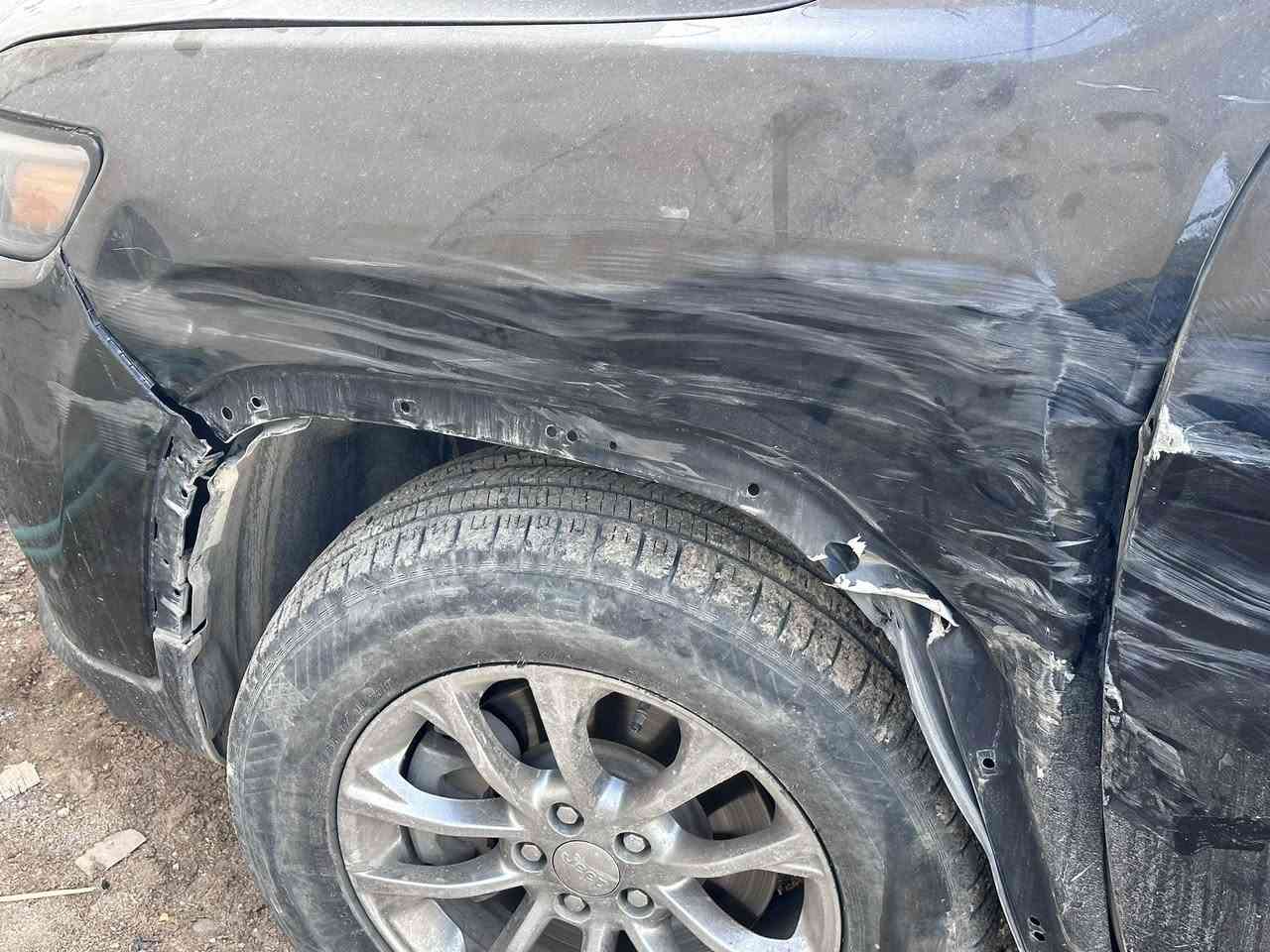 جيب بزون موديل 2019 محرك 2400
السعر من خلال الاتصال *********** او المراسله عبر الخاص
للعلم السيارة بيها حادث حالياً وكما موضح بالصورة
