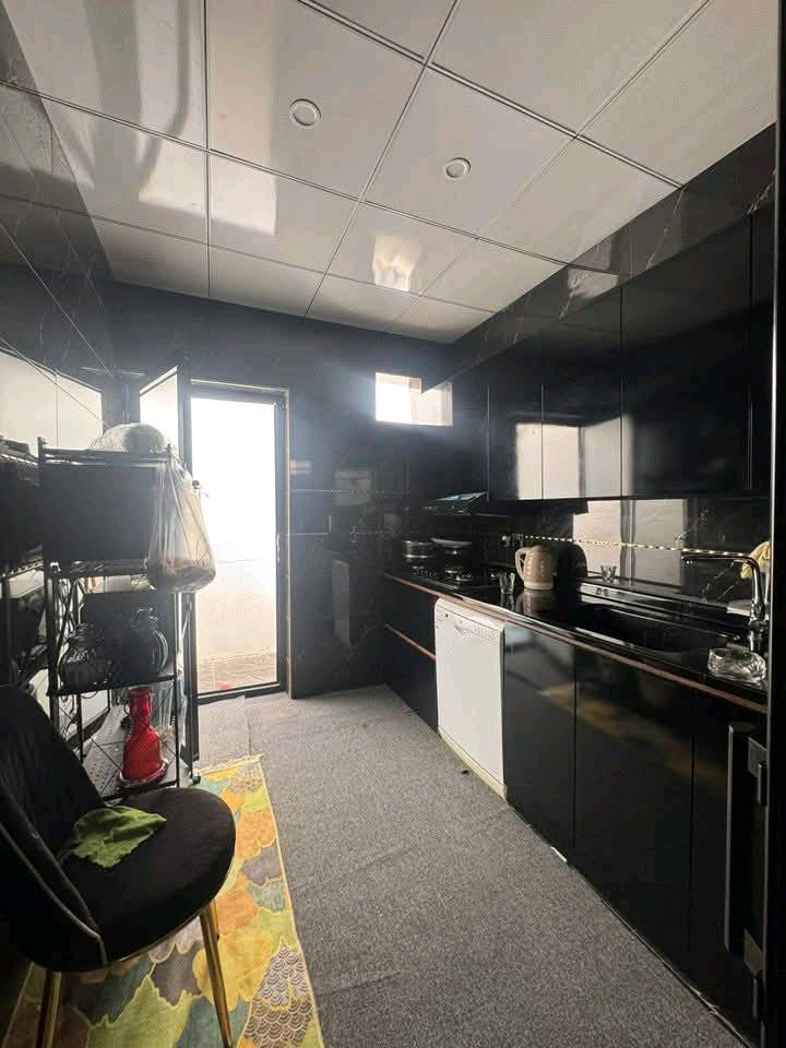 اربيل مجمع اوزال ستي 
مساحه 172م
3غرف نوم 
استقبال مطبخ مجموعة صحيات 