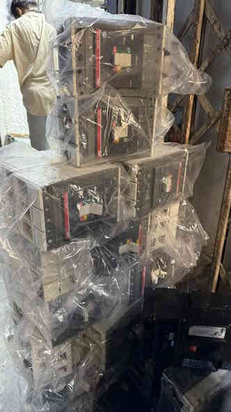 بسم الله الرحمن الرحيم

قاطع ABB   A400 أمبير. بيانو

كميه محدوده بسعر الجمله✍️

باله اصلي نضافه 100:/100👌🏿

عنوان شورجه عكد النصاره📍

للاستفسار:***********   هاتف+واتساب☎️

*********** واتساب📞
 
يوجد خدمه توصيل إلى جميع المحافظات 🚚
