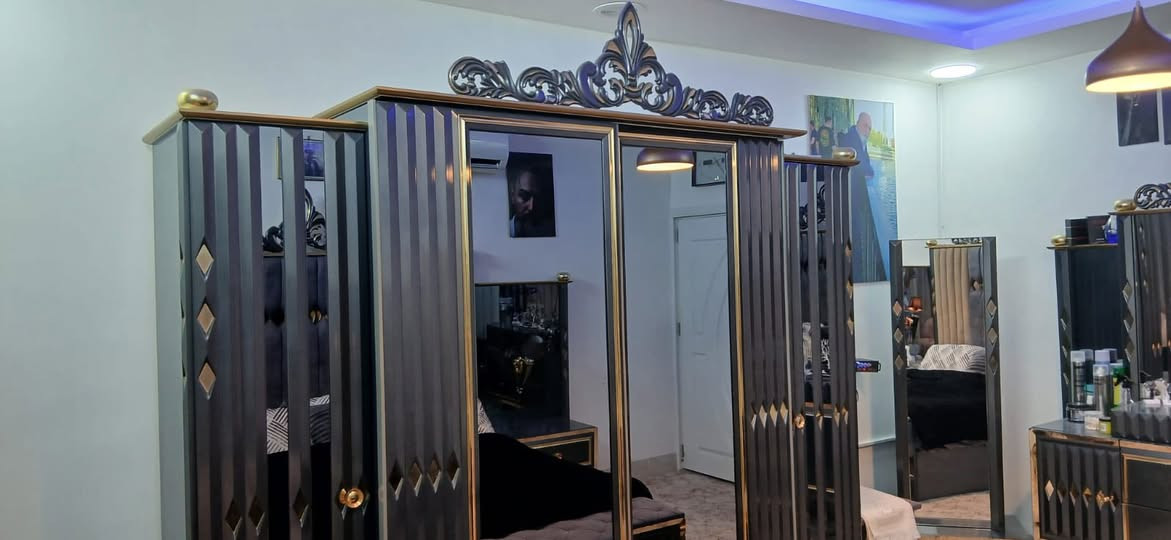 سلام وعليكم غرفت نوم البيع تركي.    9 قطع
نظيفه كلش مابيها اي عيب 
السعر خاص مكاني أربيل 
الاستفسار واتساب 
***********
