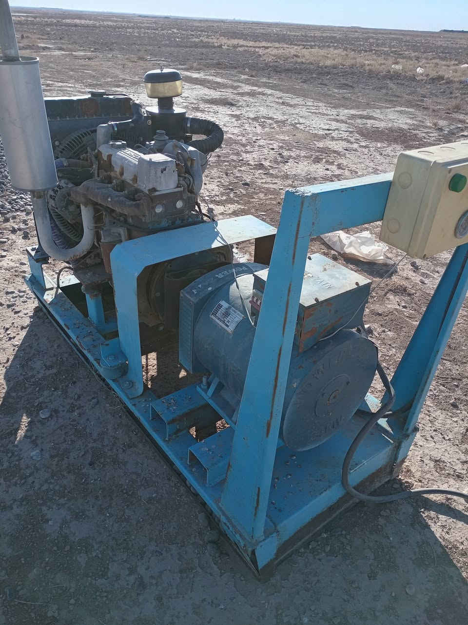 محرك للبيع مع مولده ٢٦ الشراي يتصل على الرقم ***********
