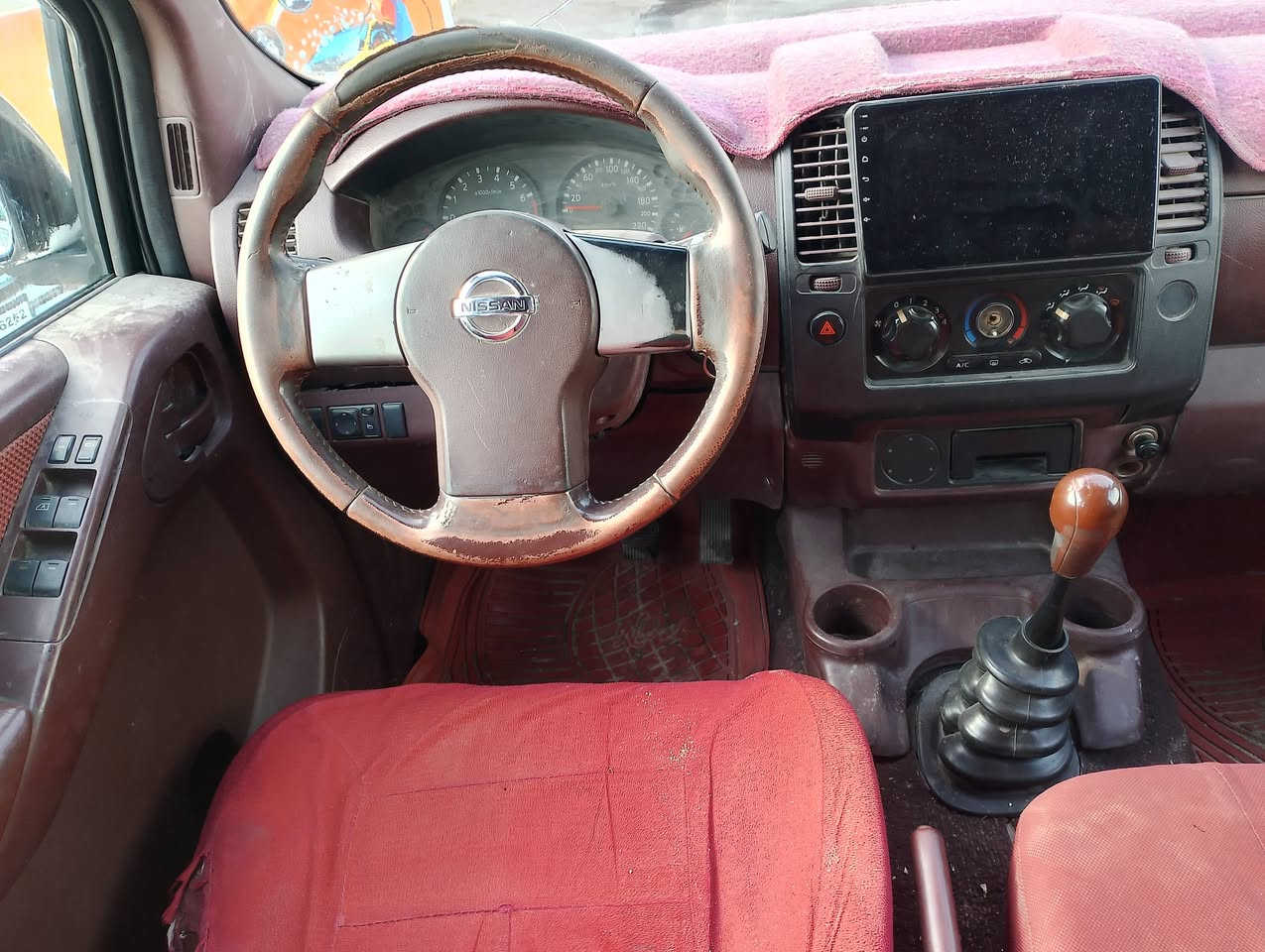 بيكم نيفار موديل 2012 مكينه وكير حلوات حداد حلو مكفول من لكلب ولجفي بيها ضرب ات خفيف مكانها بصره سعر قفل 63.   ***********
