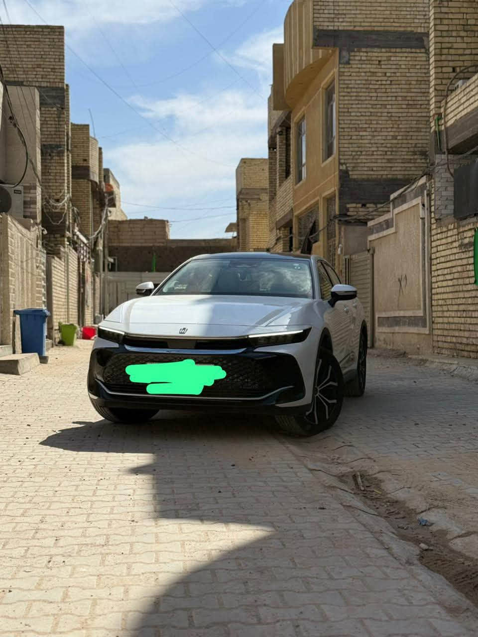 تويوتا كراون ٢٠٢٦ بريميوم
علق يوصلك السعر 
وكالة ساز
ضمان وصيانة مجانية (8 تبديلات دهن مجانية)
السيارة بعدها بوضع الزيرو 
ماشيه ٢٥٠٠ فقط
مكفولة كفاله عامة
فووول مواصفات
بانوراما  
شاشة جبيرة 
٤ كامرات 
رادار ٣٦٠ درجة
ويل كب ١٩ 
كشنات جلد تدفئة وتبريد
بردة خلفية 
كشنات خلفية كهرباء
وبعد هواااي مواصفات
رقم بغداد باسمي تحويل مباشر
مكان السيارة بغداد حي الاعلام
***********
