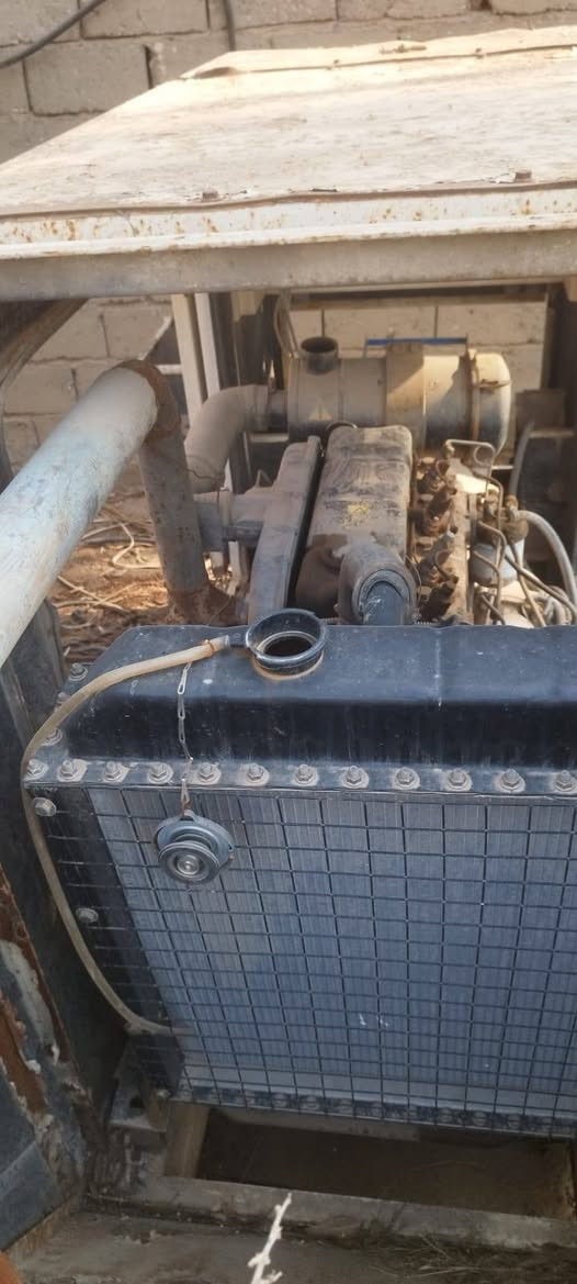 للبيع مولدات كيه نثيه جديده وبيركن صداميه قديمه للبيع تواصل واتساب ***********
