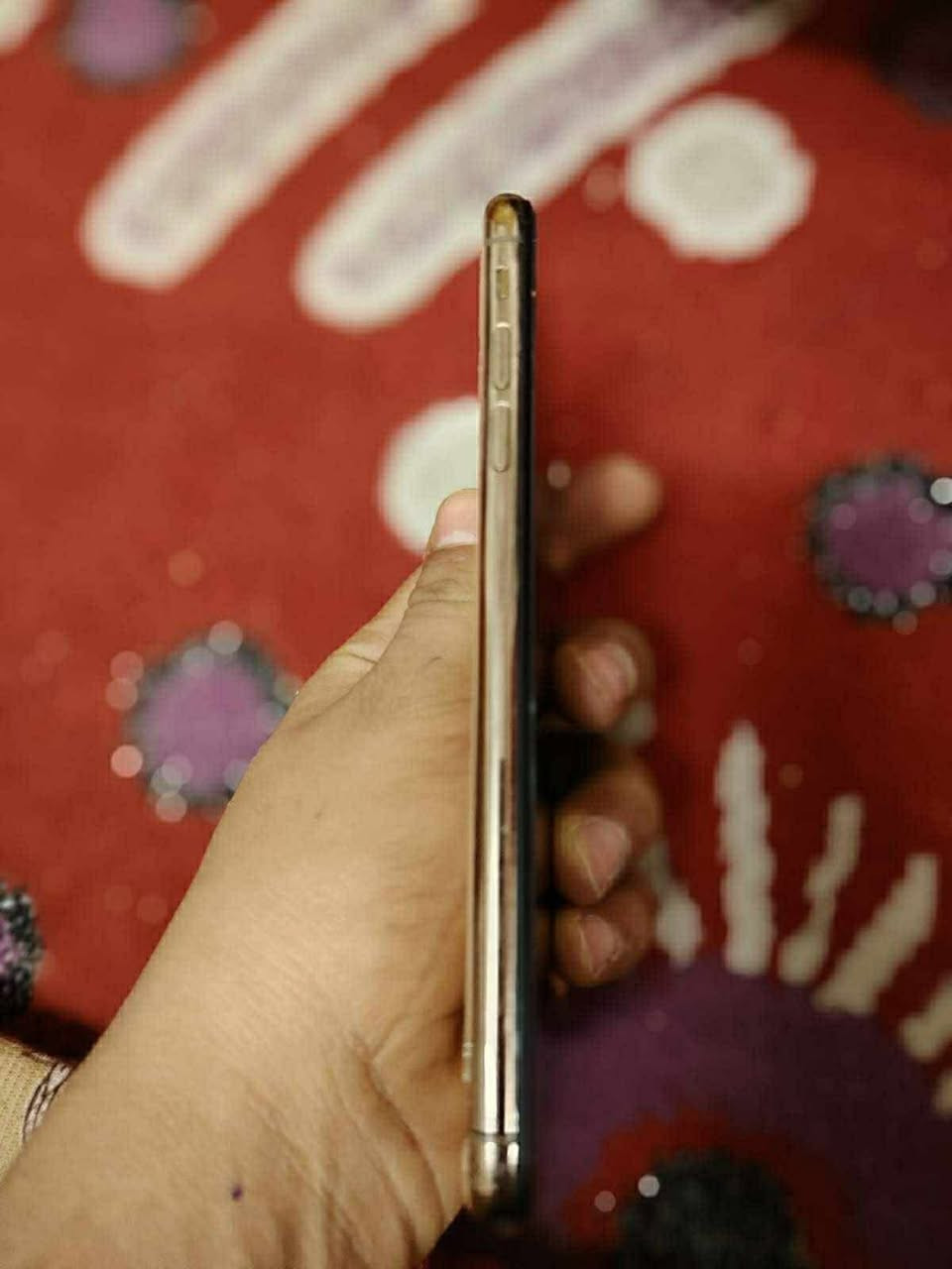 اسلام وعليكم
***********
اكس اس ماكس
ذاكره ٢٥٦
مبدل شاشه
وبطاريه
وكامره زوم ١ طافي فقط 
جهاز يخبل
صوت فول
نت شغال
تصال شغال
كامرات زوم ٢ واماميه يخبلن
امراوس او بيع مكاني كاظميه
