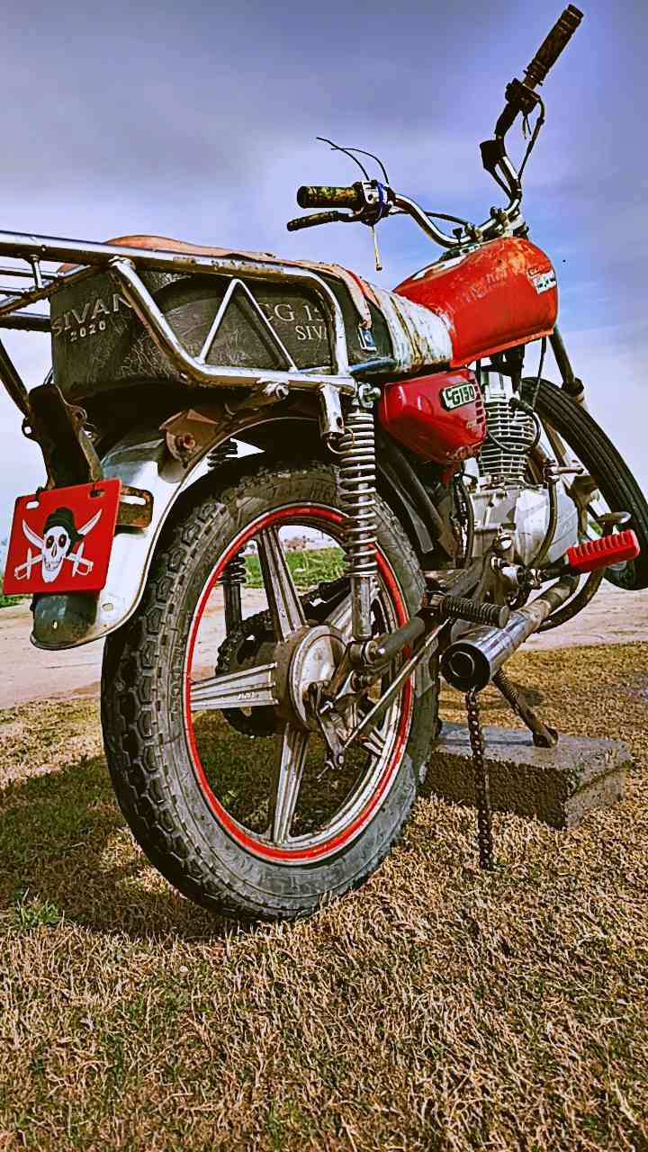 سلام عليكم سيفان للبيع 5 كير سعر 125  مكاني دجيل ***********
