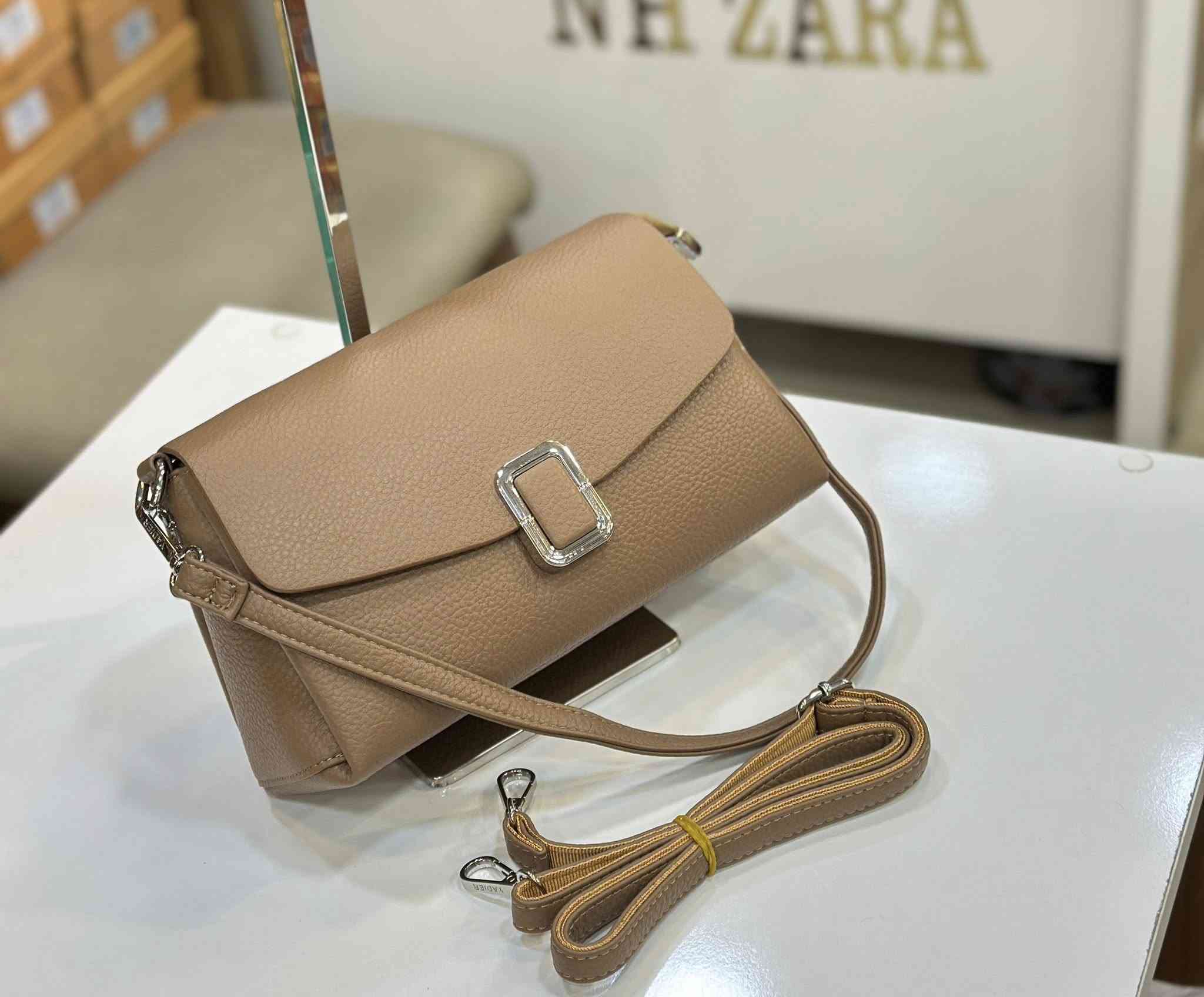 وجبة جديدة من الحقائب الطرية 3 خانات 👜👝🌸💐
السعر 17 الف فقط ✅

الموصل / الزهور - مجمع عزيز فتحي ط3 🌺💐🥰🥀

تألقي بآجمل اطلالة وحصريا لدى NH ZARA 🥰💕

يفتح المحل يوميا من الساعة 11 صباحا لغاية 10 ليلا ⏰⏱️


**إذا كنت صاحب هذا الإعلان وتريد حذفه لأي سبب، رجاءا أرسل رسالة إلى الدعم الفني**
