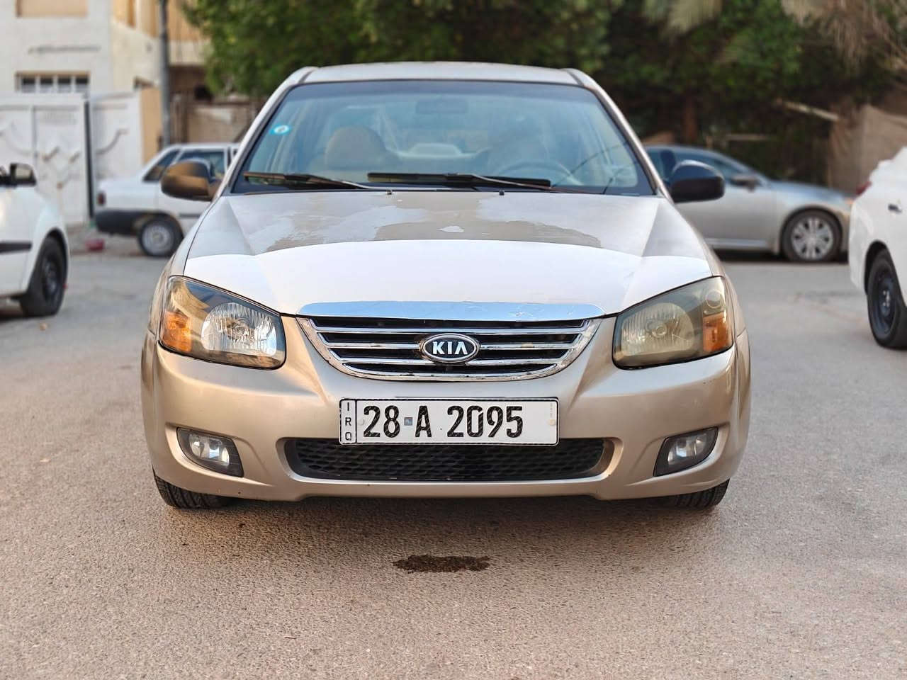 السلام عليكم كيا سيراتو 
خليجي مديل 2007 
سياره كفاله عامه من الصبغ والضربه والتبديل بيه نص قطعه صبغ بدون حادث فقط 
كير محرك جديد تخم تاير حداديه جديده السياره على وضع الشركة محرك 1600 دكشن عالي السياره فول اوتماتيك رقم نجف مميز سنويه لغاية 2027 تحويل ثاني يوم مكاني النجف السعر 78 وبيه مجال قليل الاستفسار اكثر الاتصال على الرقم *********** النجف, العراق
