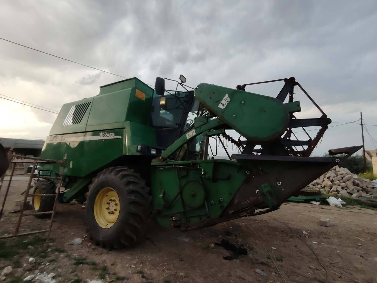 دراسه جوندير موديل ٢٠٠٦ خمسه بلم تبريدثلج هايدرو  بم ونوزل تك درام طبله17 فوت مديومه  ع  حبايه رقم وسنويه بسمي جاهز للحصاد رقم موبايل ***********
