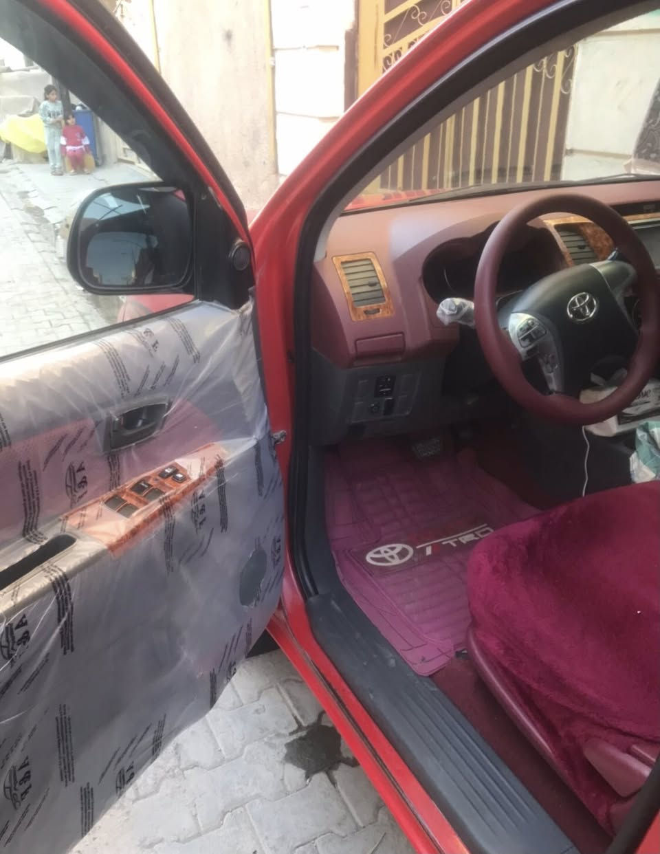 هايلوكس مديل /2015 كويتي ناصي مكفوله /بسمي / رقم نكليزي هاتف***********
