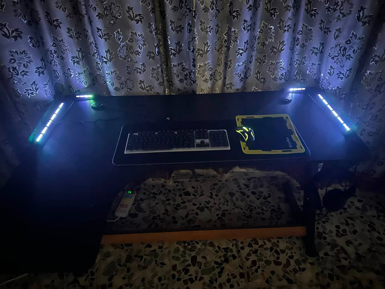 سلام عليكم ميز كيمنك ويا ماوس وكيبورت كله شغال +اناره ار جي بي السعر 75 عنواني بغداد التاجي


**إذا كنت صاحب هذا الإعلان وتريد حذفه لأي سبب، رجاءا أرسل رسالة إلى الدعم الفني**