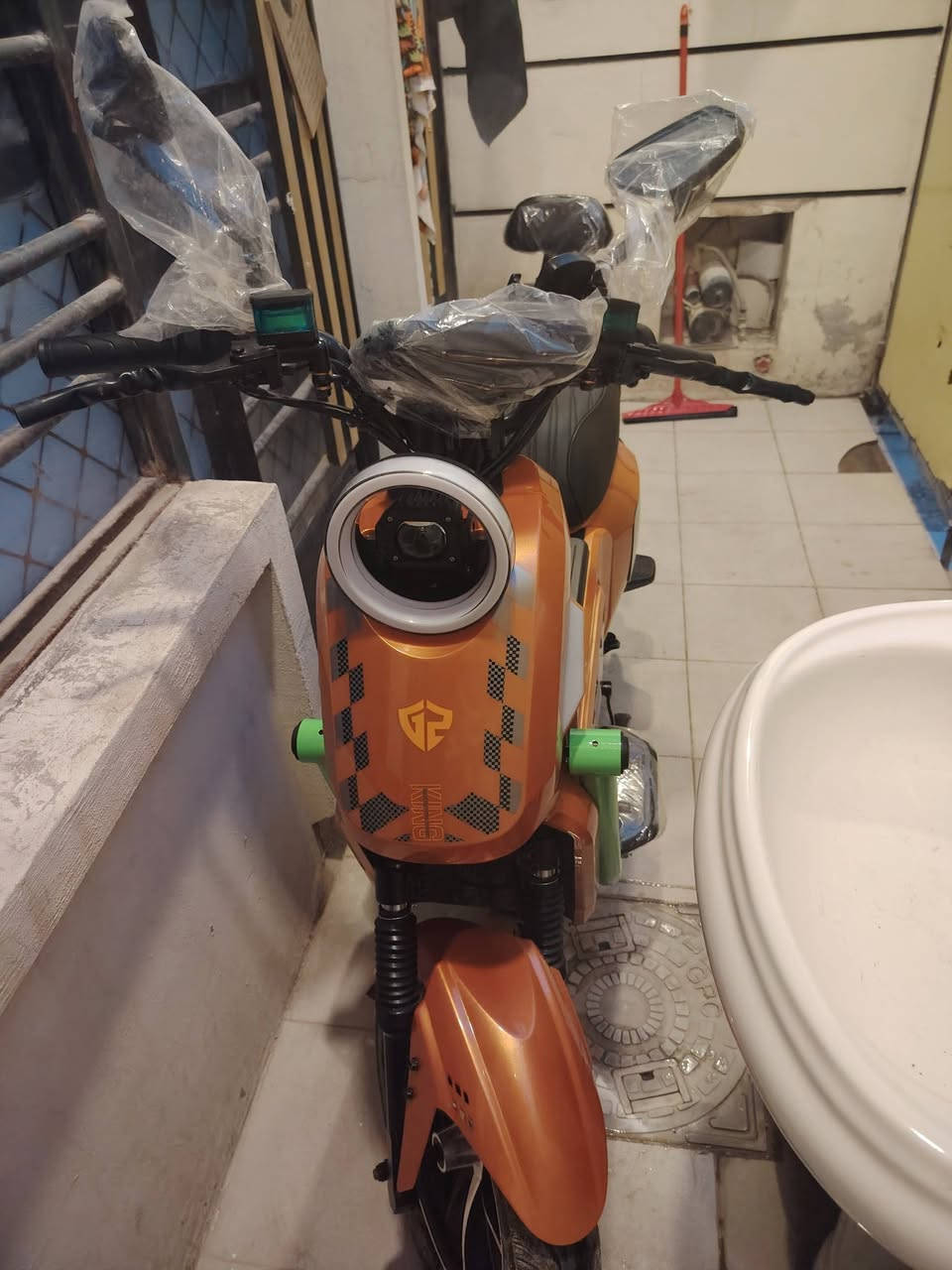 سلام عليكم من رخصه الادمن
دراجة من نوع TU2
دراجه جديده ماطالع ييها اهواي
حجم الملف 1400
البطاريات عدد 6
السويجات عدد 2 البصمه عدد 1
السرع 4
الشحنه الكامله تمشيك 60 كيلو
شاحنه بلاديه بايدرات
العنوان الدوره حي دجلة السكني
***********

المو شراي لا يتصل غير متواجد فيس
واتساب مفتوح 
السعر 650 الف $$$
