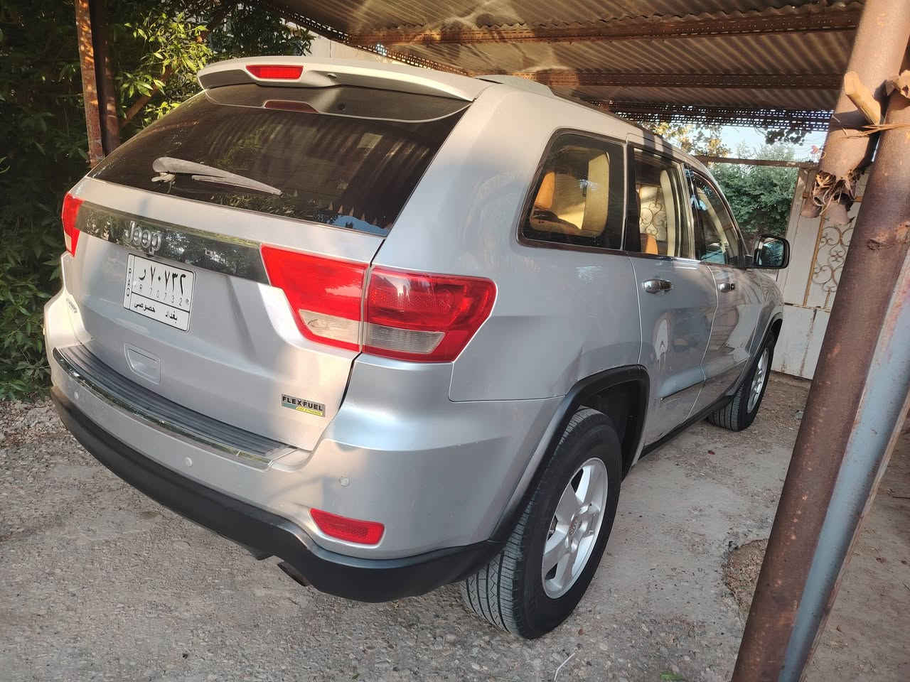 جيب لاريدو موديل ٢٠١١ رقم بغداد مكفوله من الضربه بس جاملغ خلفي رش بدون ضرر للستفسار اتصل او وتساب ***********
