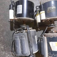 عطورات عدد2للبيع شغالات ملف نحاس سرعتين ثنينهن ب75الف مكان بغداد للبلد...