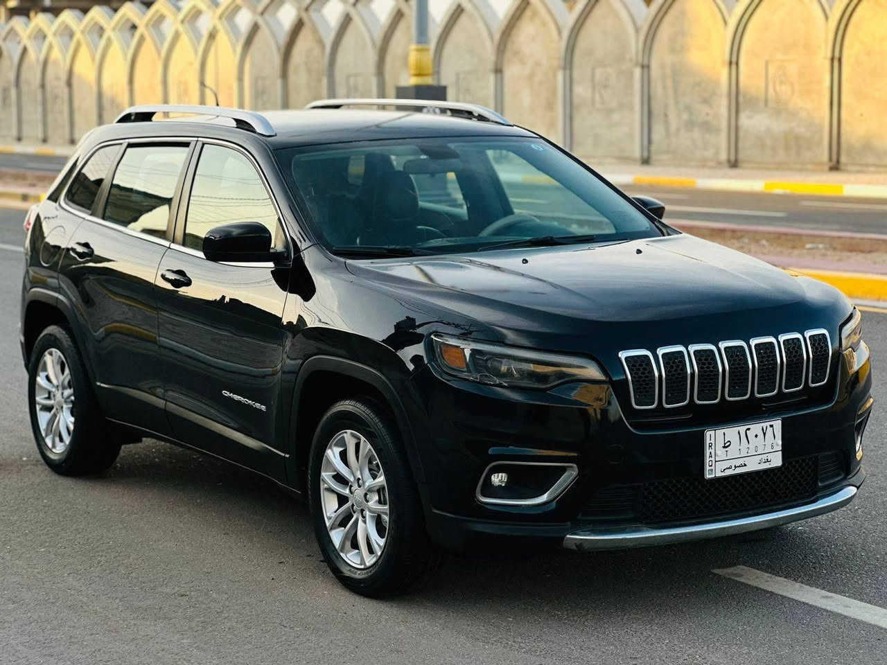 سلام عليكم للبيع جيب بزون موديل 19 حادثه خشم البنيد فقط بدون اي رباك سونار مرفوق بلمنشور سعر 128 وبي مجال بسيط مكينه 2400 كشنات جلد كامره خلفيه دواره تحكم ستيرن جهتين قطعتين تبريد شاشه كبيره بصمه وبصمت تشغيل كشنات كهرباء هيترات بلمري حساسات تشغيل ذاتي سايد بريك بصمه فول موصفات عده الفتحه مكينه وكير كفاله تخم تاير حداديه تدفئه تبريد العنوان كربلاء للستفسار ***********
