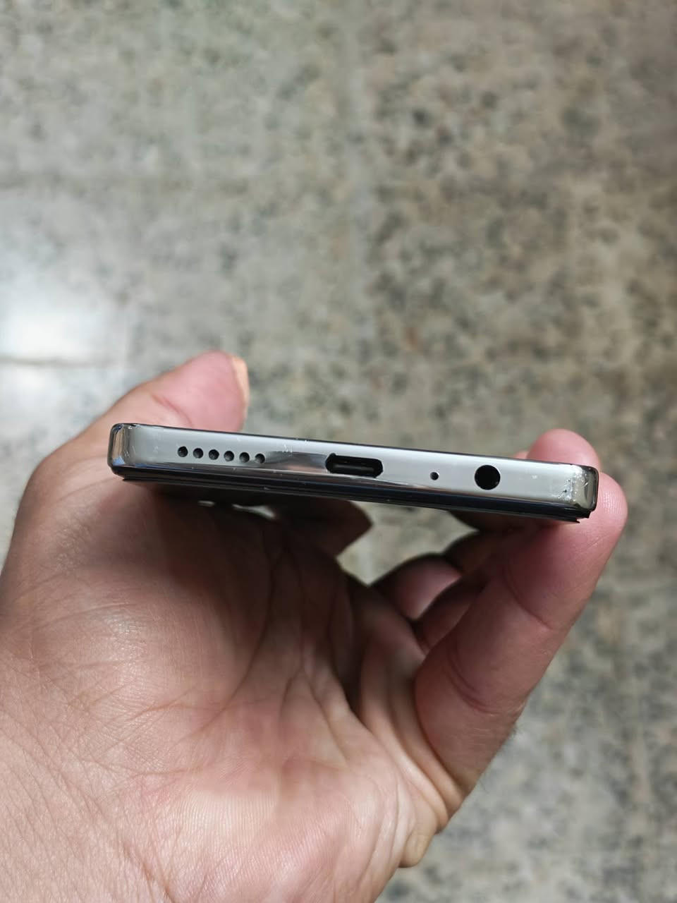 السلام عليكم... التفاصيل وصور 
موجوده بالمنشور

تكنو كامون 30 فور جي لون ابيض 
عشوائيه 8 خارجيه 256
جهاز مكفول من التصليح والعطل
نظافته 99% 
ملحقاته كفر +شاحنه 45 واط+كيبل تايب سي

ملاحظه:الشاحنه مالته 70 واط الاصليه بس عطلت وهاي الشاحنه تنطي شحن سريع 

السعر: 150 قفل
مكاني بغداد العامريه/او ابو غريب
***********
