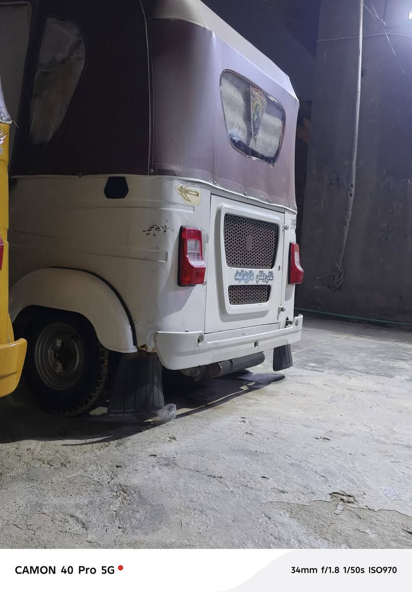 تيك توك للبيع الموديل 21 ثانويه وارقام بسامينا     هلا خاله رقم التليفون    ***********   ماكينه ستاندر ما مفتوحه ولا مجفته
