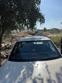 سياره براتون للبيع موديل 2004محرك وكير وصدر امامي وخلفي و يطارات مكفول...