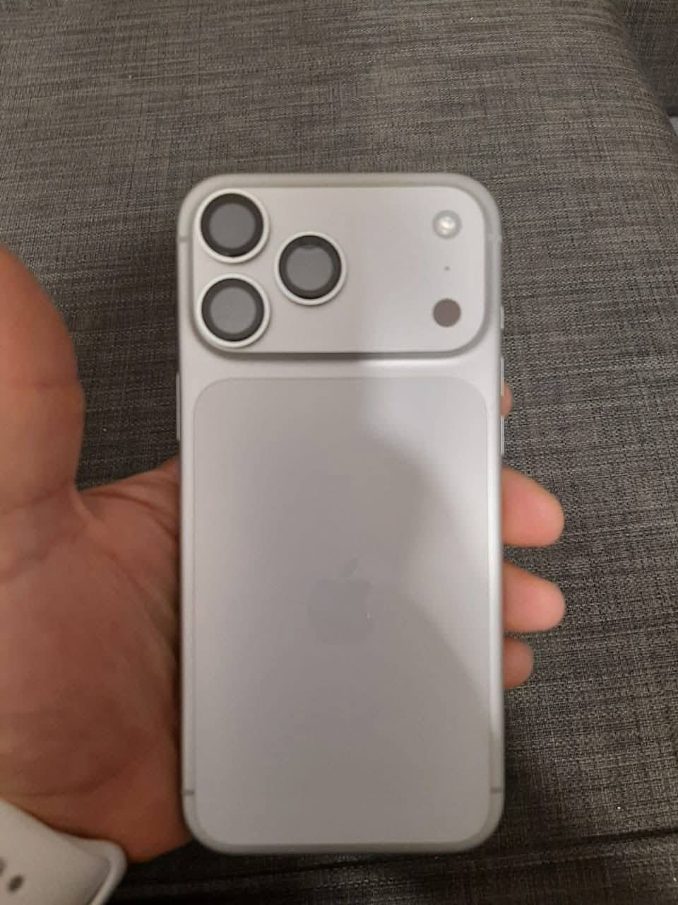 البيع فوال مواصفات بطاريته 100٪سعرها مليون 600***********
