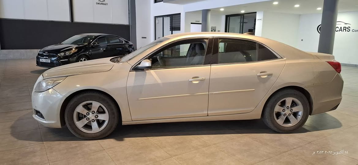 ماليبو 2016 
ماشية ٩٩ ميل 
بيها نص قطعة معجون وقطعة ونص بس بخ صبغ ايرباك ستيرن
تحكمات ستيرن كروز سرعة اوتو ستوب اطفاء المكينة اقتصاد نظام ايكو 
مكينة ٢٥٠٠ بدون توربو تنفس طبيعي المرغوب كشنات توماتيك داخل رصاصي
 سيارة جديدة ماتحتاج مصرف باتري وطخم تايرات جديد داخلها جديد تبريد ومكينة وكير وتحويل بشرط سنوية ساقطة ٢٠٢٤
رقم دهوك مكان دهوك .
تواصل رقم تليفون  ***********
*********** واتساب او خاص دهوك, العراق
