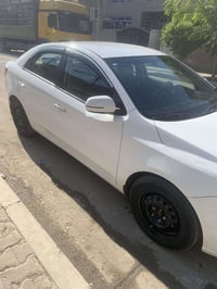 سيراتو 13 للبيع مكاني بغداد السعر 100 للاستفسار 07716257671