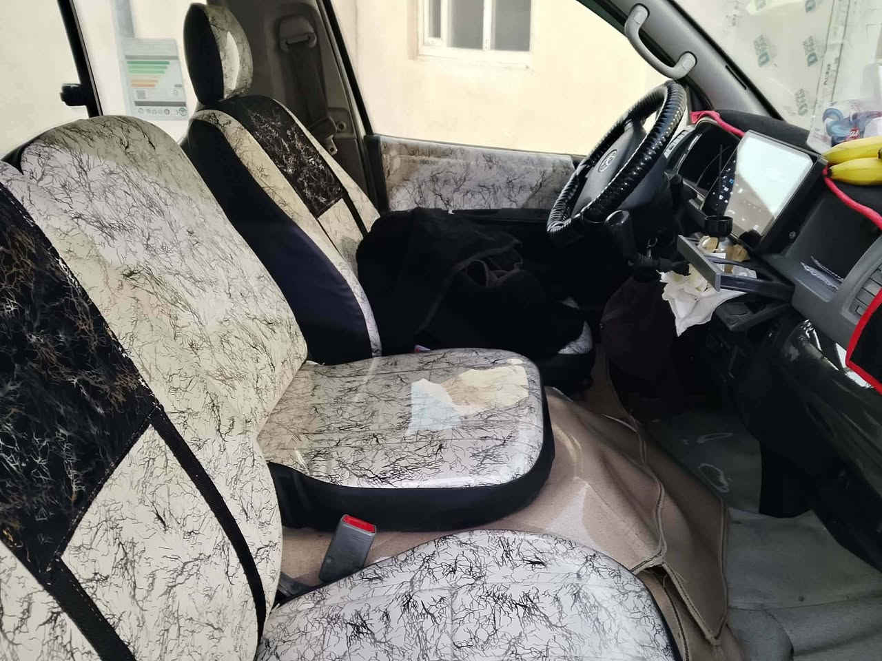 سلام عليكم.هايس موديل 10ضررها باب خلفي جنطه صبغ مكانات باردالسعر 210بيها مجال 
سياره خير من الله غرفتها جديده  للبيع او امروس اب نيسان يورفان أو استاركس . للاستفسار خاص أو واتساب ***********
