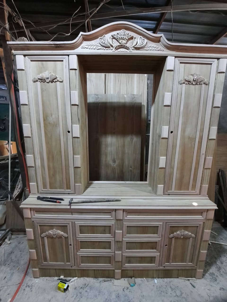 ✨ لأن بيتك يستاهل الأجمل ✨
في دار الأخشاب الراقية نوفر لك غرف نوم تجمع بين الفخامة، المتانة، ودقة التفاصيل 👌
خشب أصلي ✔
تشطيب راقي ✔
تصاميم عصرية وكلاسيكية ✔
أسعار تناسب الجميع ✔
كل قطعة مصنوعة بحب وإتقان حتى تضيف لمسة أناقة وراحة لبيتك 🏡
📍 الجودة عنواننا… والإتقان بصمتنا
📞 للحجز والاستفسار راسلنا خاص أو زوروا معرضنا
العنوان ،: كربلاء الحر شارع النجارين


**إذا كنت صاحب هذا الإعلان وتريد حذفه لأي سبب، رجاءا أرسل رسالة إلى الدعم الفني**