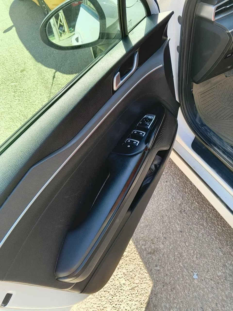 السلام عليكم عندي هاي السياره k5
رقم  معوقين ديوانيه والمعوق بلديوانيه  بيها ضربه جوملغ جهه العبري
وهذا رقم راعيها ***********
