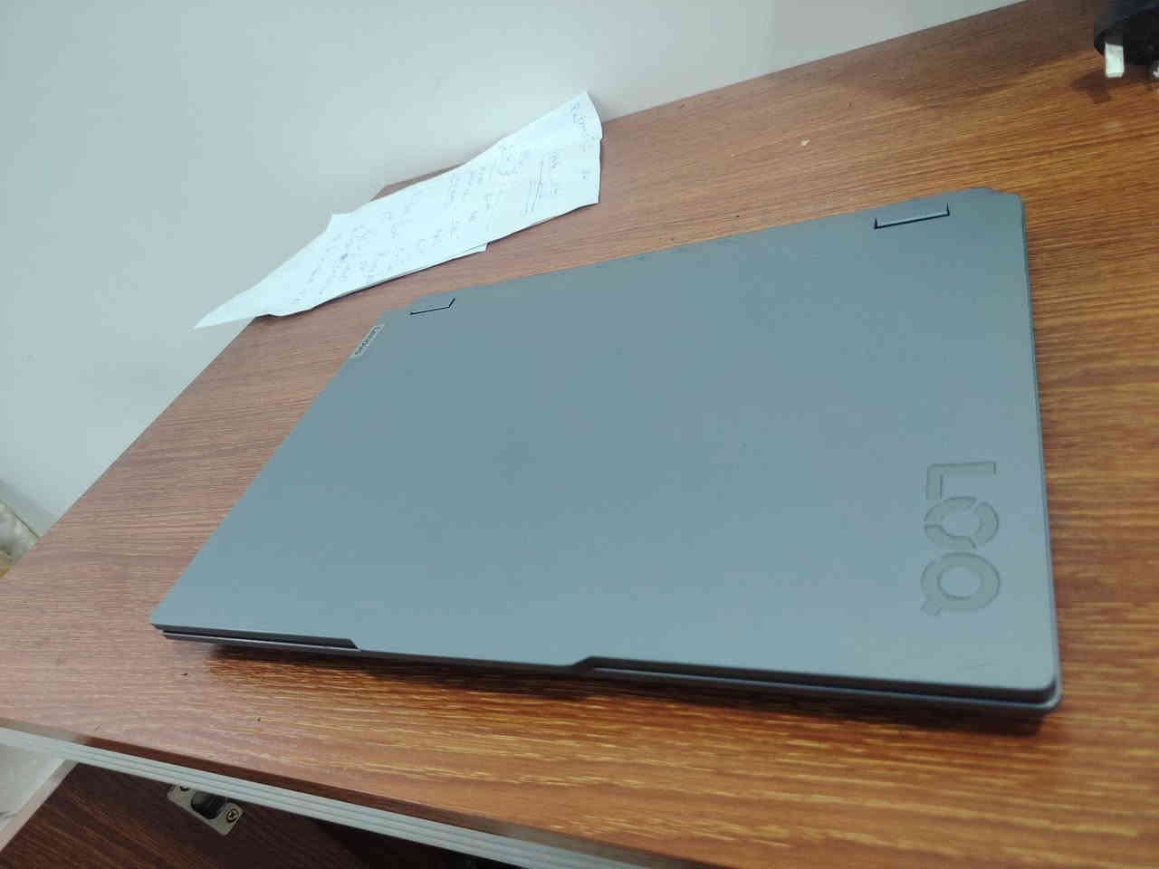 السلام عليكم
Laptop Lenovo LOQ Gaming لابتوب لينوفو لوك

أخذته قبل سنة تقريبا استعملته جدا قليل بيها فطر خفيف ورة ورايدة للبيع ب مليون و خمسين أو اراوسها بوحدة سعرها بسيط
مكاني نجف
*********** هذا رقمي

🔹 المعالج: Intel Core i7 قوي وسريع
 كرت الشاشة: NVIDIA GeForce RTX (مخصص للألعاب والتصميم)
 النظام: Windows 11 أصلي
 الشاشة: 15.6 إنج – عرض واضح ومريح
 الكيبورد: مضيء + أرقام جانبية (NumPad)
 الأداء: ممتاز للألعاب الحديثة، البرمجة، التصميم، والمونتاج
 التبريد: نظام تبريد قوي يتحمل الضغط
 الحالة: نظيف جداً واستعمال خفيف

✅ مناسب للطلاب
✅ مناسب للألعاب الثقيلة
✅ مناسب للعمل والدراسة
