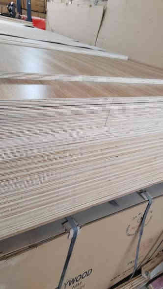 صح نجاجير بس(( وفرنا للنجار واصحاب  المعارض  )) 
الي يحتاجه واسعار تنافسيه جداا جداا 
بعيدا عن الغرف و الصبغ الصاجي 
اليوم وفرنالكم معاكس و خشب                          بأنسب الاسعار جمله و مفرد  
عنوان ( الشطره قرب سوك غازي باداره عباس و زيد 

الرقم(( ***********)) زيد العبودي
