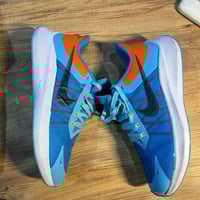 قياس ٤٤ • توصيل • ملابس