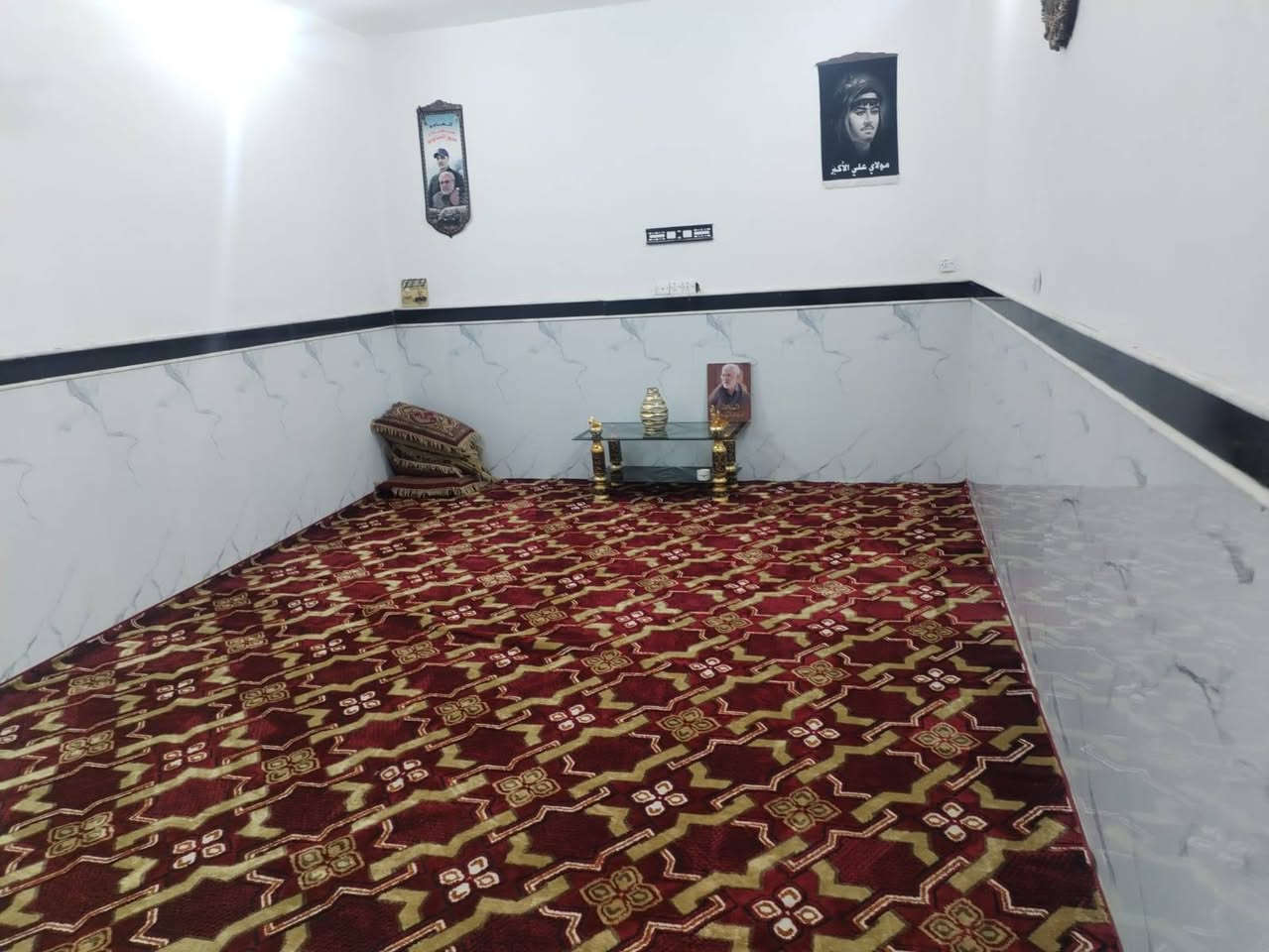 بيت للبيع مساحه ٢٥٠ متر حي حسن العسكرية دونم لازم ساعدي قرب مدرسه الحشد ***********
