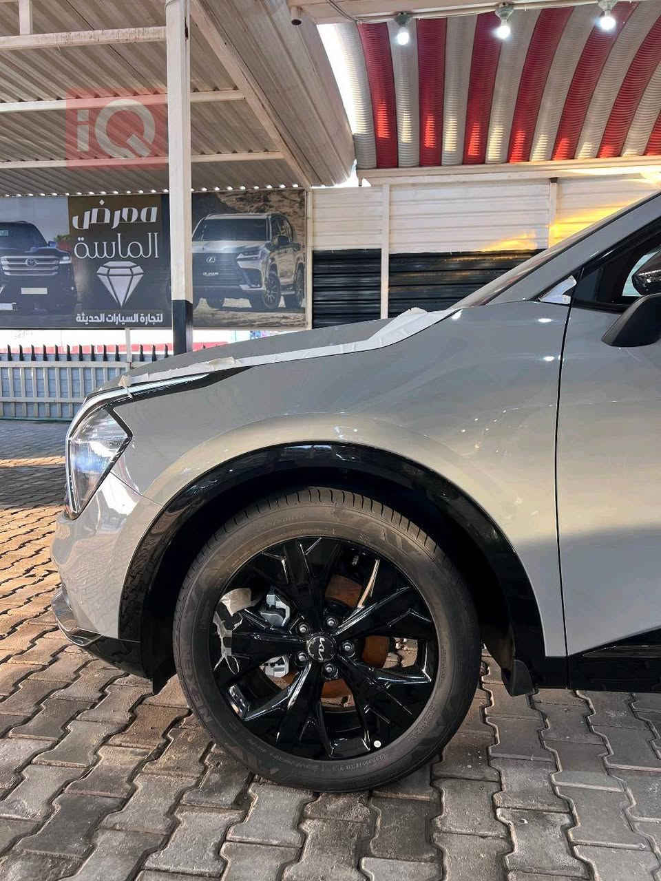 كيا سبورتاج 2025  مواصفات بلاك اديشن زيرو

تفاصيل السيارة:

موديل: 2025

محرك: 2.0

الفئة: بلاك اديشن

المواصفات :

تشغيل بصمة

مقاعد جلد 

مقاعد أمامية كهرباء عدد 2

تدفئة مقاعد

صندوق خلفي كهربائي

شبك أمامي بيانو بلاك

حساسات عدد 8

سايد بريك بصمة + أوتو هولد

شحن وايرلس

رادار جانبي

شاشة أصلية تدعم Apple CarPlay

6 وسائد هوائية (Airbags)

العنوان: نجف _ المعرض الجديده _ معرض الماسه

للاستفسار : ***********

✅ البيع نقداً وبالتقسيط وبمقدمه جيده لسكنة النجف
