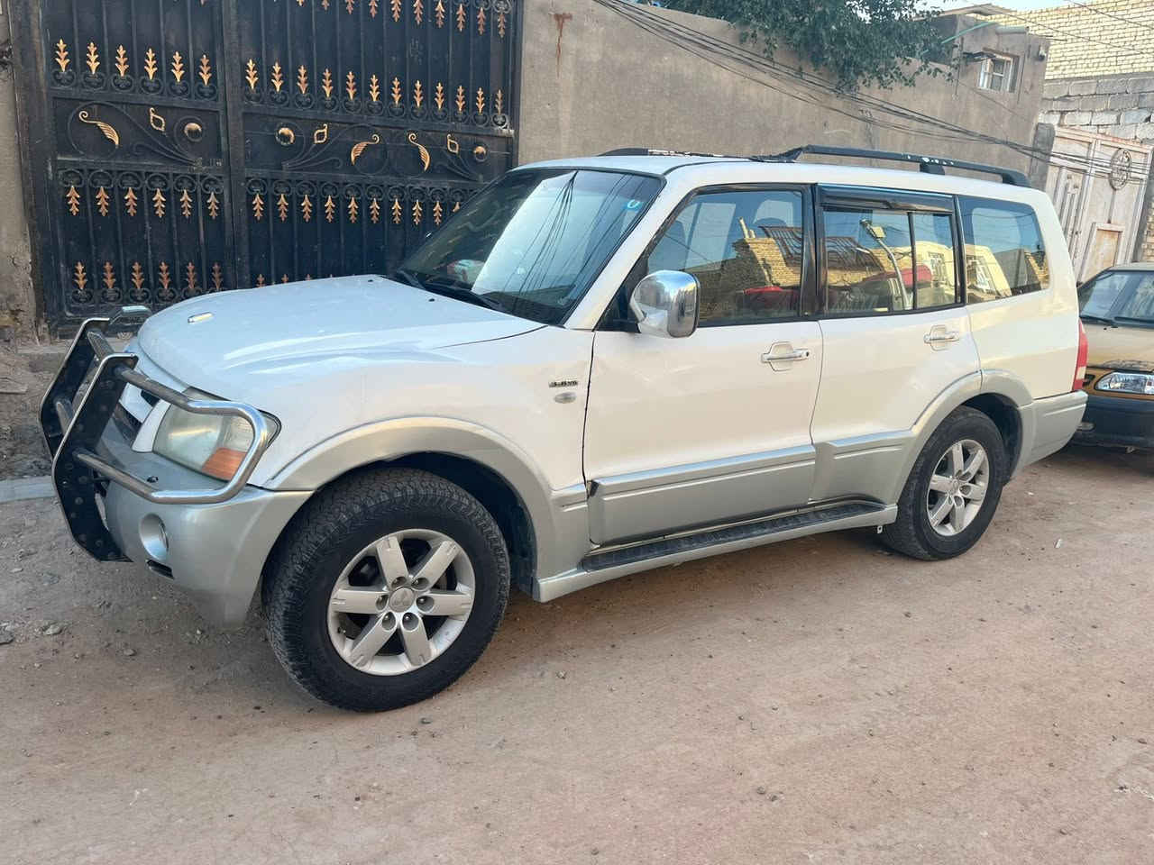 للبيع 2007بيهه رشات صبغ *********** مكان السياره نجف
