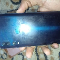 عندي هواوي واي 9برايم ذاكره128 وبي فطر كلش خفيف بشاشه مابين ولا مثر جه...