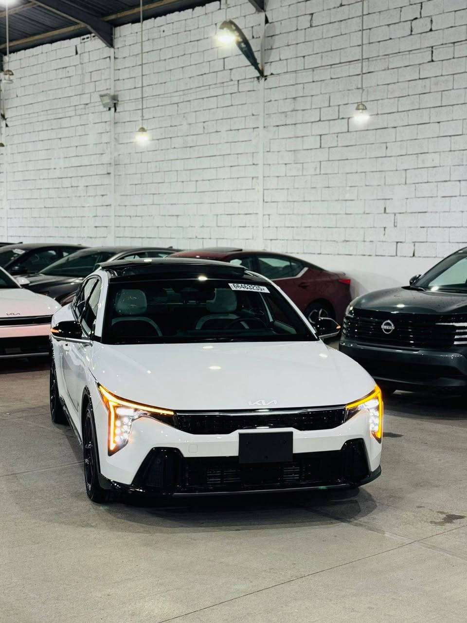 سلام عليكم 
للبيع او مراوس 
Kia K4 Gt
موديل/2025شكل الجديد كليا 
المواصفات/Gt
فوووووووول1/1المواصفات👇🏻 
بانوراما 
كشنات جلد+تدفئه تبريد 
كشنات كهربائي+خزن 
لايتات زينون LED
خمسه كاميره360درجه 
كاميره دواره 
رادارات امامي خلفي جانبي 
حساسات امامي خلفي جانبي 
مري هيتر 
ستيرن تدفئه 
داخل سبعه الوان 
تشغيل عن بعد 
بصمه ابواب 
اوتو هولد 
توقف ذاتي 
تثبيت سرعه 
انضمه قياده SPORT-Comfroid 
سايد بريك بصمه
شحن واير ليس 
حجم المحرك 1600تيربو 
ماشي 4الف ميل فقط 
بعد اهواي مواصفات 
ملاحظه/السياره بيها مسطره مال الجنطه صبغ فقط بدون ارباك 
بدون رقم تترقم شمالي فقط 
السعر(((210))) وبيها مجال 
العنوان اربيل شارع 100داخل المعارض معرض برج خليفه شركه سيروان عمر 
اللاستفسار ***********واتساب
