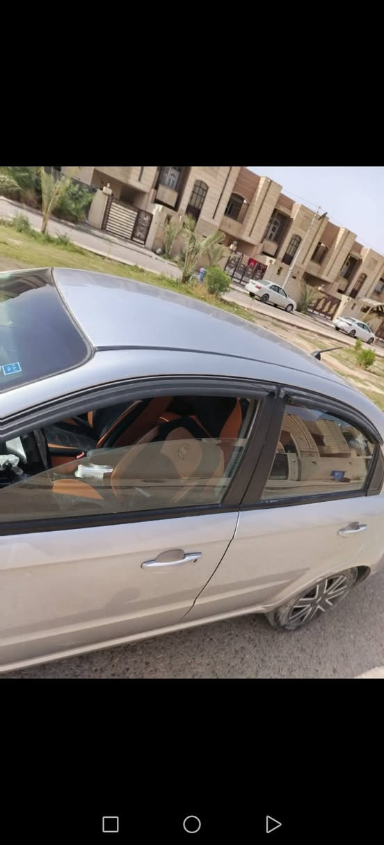 السلام عليكم
افيو موديل 2011
 كير و محرك شرط 
صدر جديد
 الون سلفر
 قطعتين جاملغ وبنيد بالاطراف بدون دواخل 
 السياره ماشيه 65
 تخم تاير جدد ويل كب شرط 
 كهربائيات كلها شغاله
 جام كهربائي
السعر 68 بيها مجال للطيبين 
 دوشمه جديده
 شاشه اندرويد الاصليه 
رقم صلاح الدين (26) 
السياره ابسمي شرط التحويل 
 العنوان صلاح الدين تكريـت
 للاستفسار هاتف
***********
