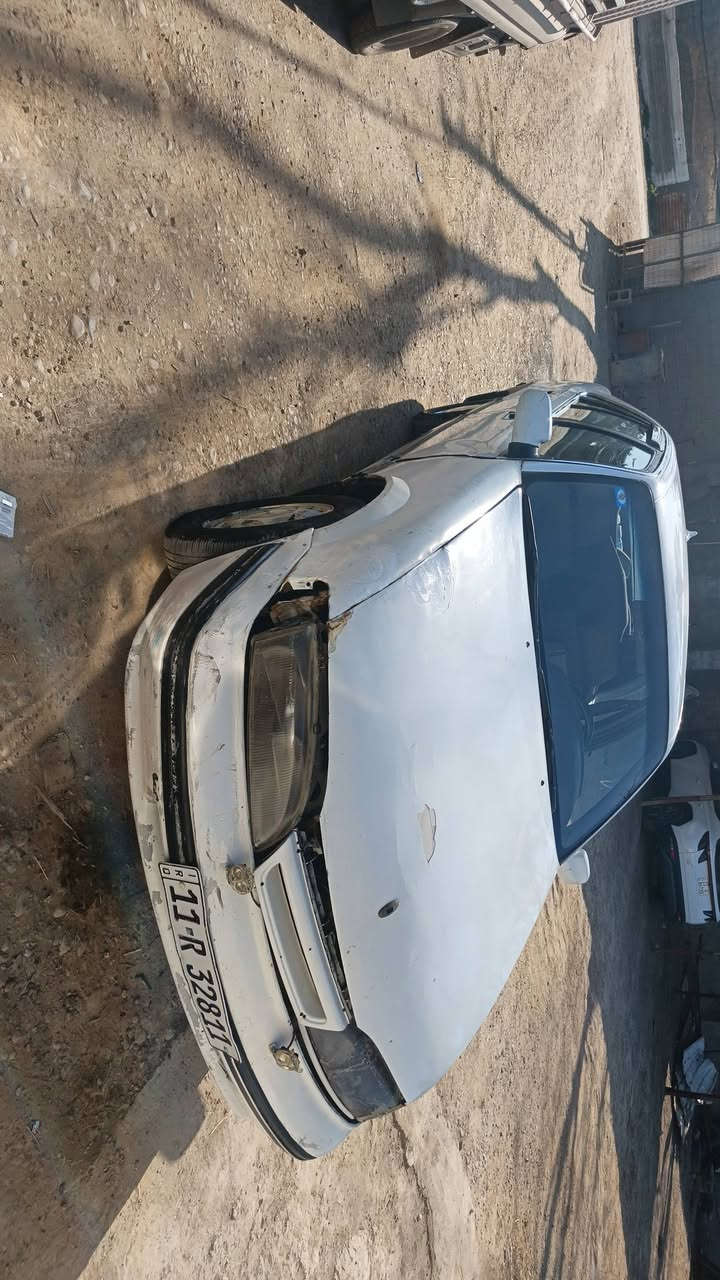 السلام عليكم
سياره دايو برنس عادي 
موديل 1993
مشروع وطني 
رقم انكليزي بغداد 
محرك مفتوح 2000
كير أو تماتيك 
عنوان بغداد 
مدينه الصدر
السعر 30 وبيه مجال
***********
