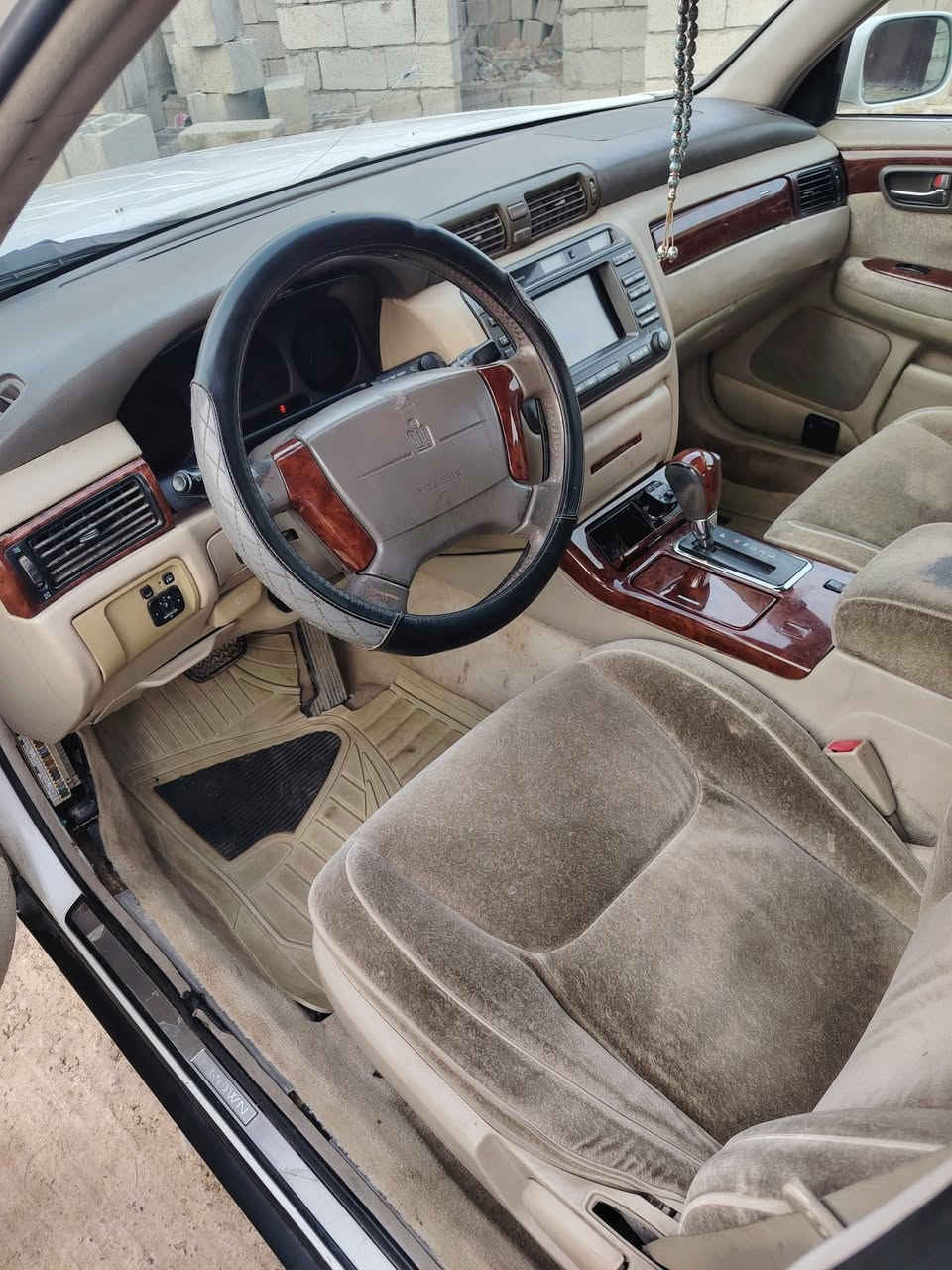 السلام عليكم ملكة أدوات كص سيارة كير ومحرك كصة فيفيتي فيشة وبطل مرغوب صدر خلفي وامامي شرط طبة ومشط ستيرن جديد باور مي حيل حلو كشر وقرفة جديد تبريد ثلج تفءة نار كشن كهربائي سيارة من الداعمية لا الداعيمة نقص برغي مابيهة نشاط تشك الكاع تخم تاير أربعة السعر ٢٨ قفل مكان السيارة العلم قريت الربيضة ***********) *********** سيارة جاهزة من كلشي
