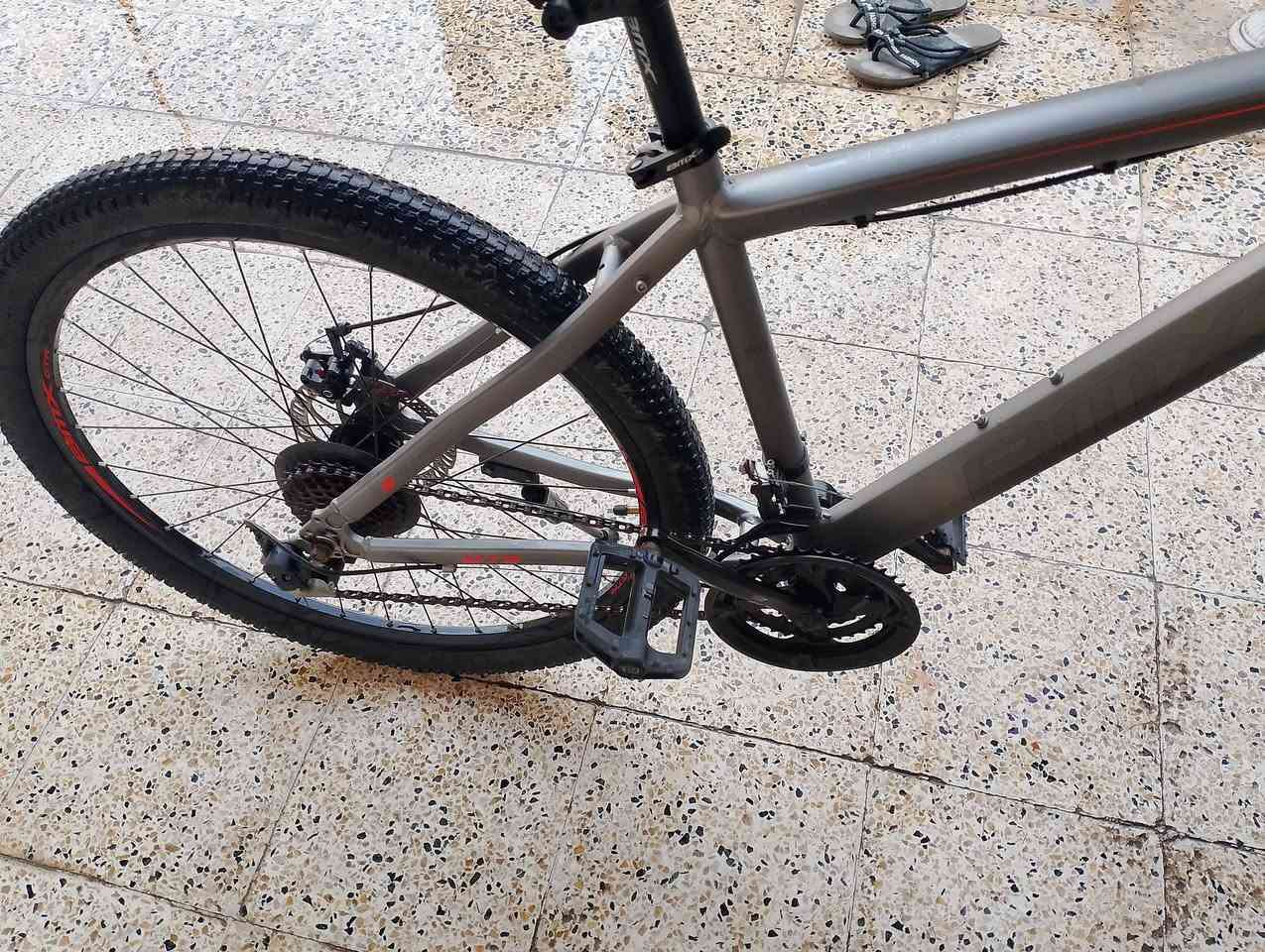 للبيع بايسكل  فول نضافه جديد استخدام جدأ قليل لشه  فافون جدا خفيفة كلو شغال كيوره فقاسات دسكات دبل امامي كلو شغال السعر 110 او بي مجال قليل مكاني موصل ايسر


**إذا كنت صاحب هذا الإعلان وتريد حذفه لأي سبب، رجاءا أرسل رسالة إلى الدعم الفني**