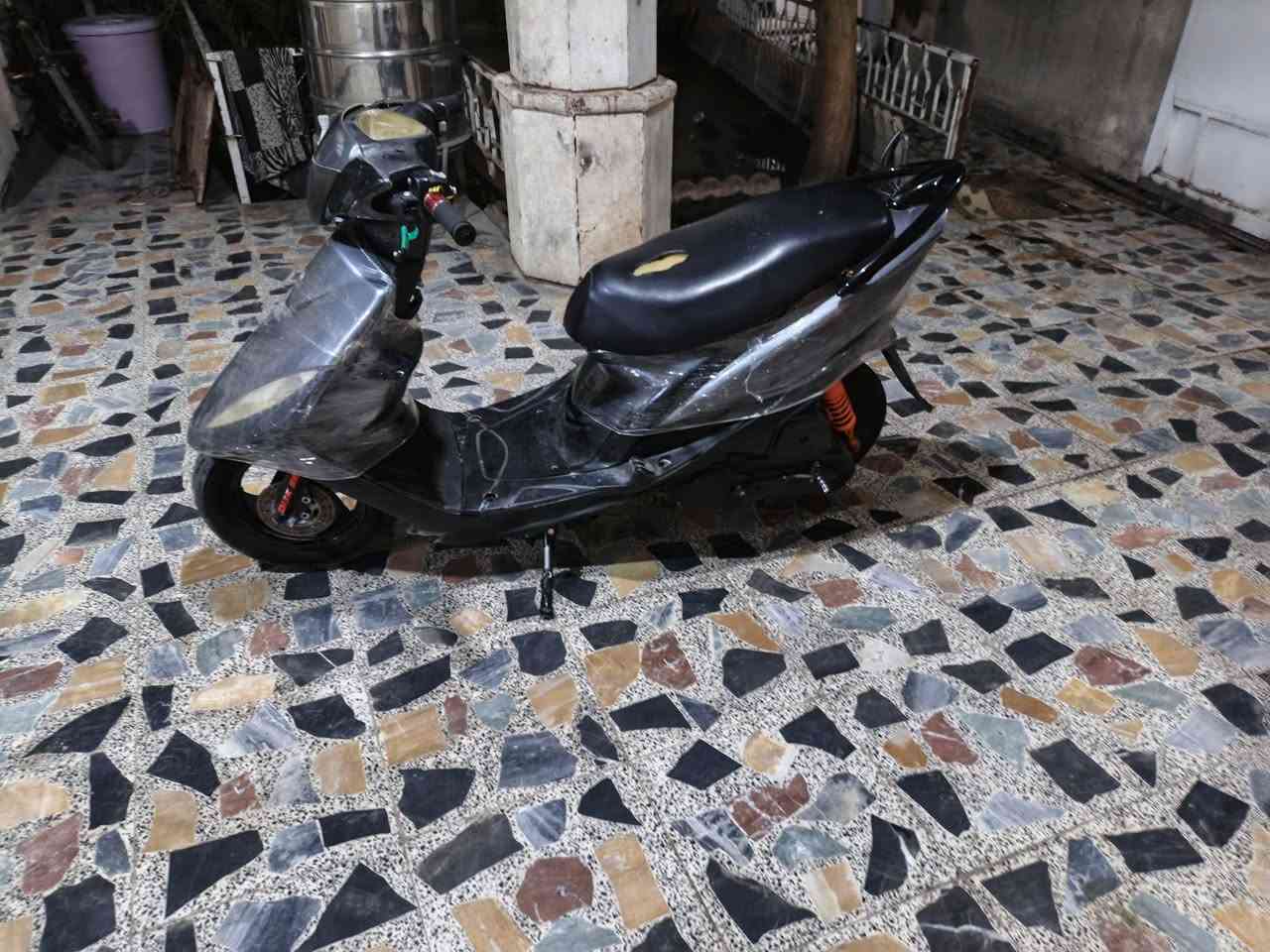 ي السلام عليكم ماكس عدله بلاديه الدراجه تخبل شلعه ومعدل صالنصه رياضي ودبل خلفي رياضي اصلي الدراجه حلوه السعر 400 وبيها مجال رقم ***********المكان بغداد القاهرة
