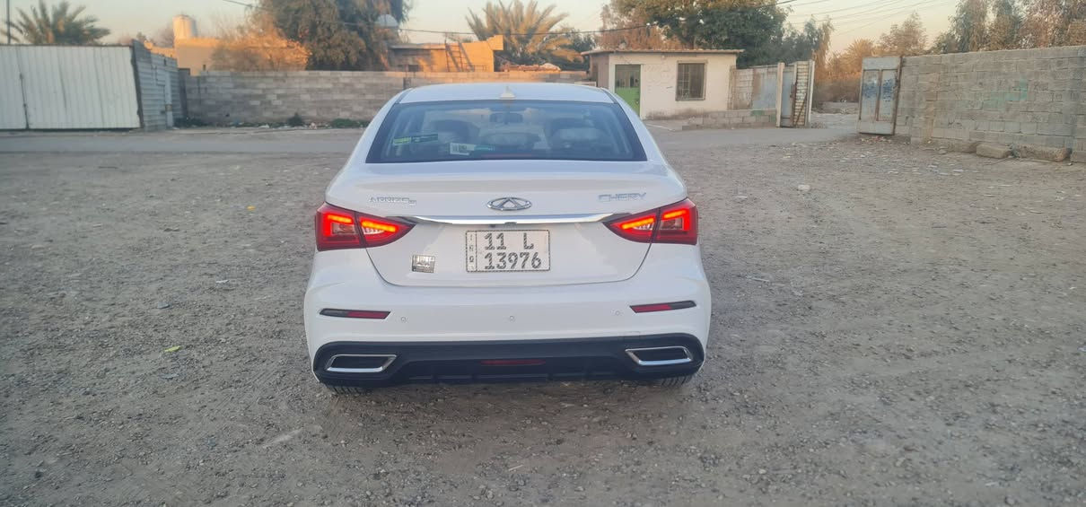 السلام عليكم لبيع سياره شيري اريزو 5موديل ٢٤  بغداد رقم جديد بسمي سياره حلوه اخت زيرو ماشيه ١٨ الف بيها شخط باب سايق و بارد كد شبر جامغ امامي قطر صبغ ما بيها سياره  سياره موصفات مري كهرباءي جام اوتو هاند بريك دكمه اوت هولد ثلاث انظمه قياده  كروز سرعه شاشه كاربلي تبريد قطعتين اشاير بل مري لد نهاري ثلجي ويل كب كروم تحمكمات بل استيرن و مثبت سرعه كامره وحساسات خلفيه  وبعد موصفات بيها حلو ه سعرها ٩٨  وبيها مجال كلش بسيط مكانها الاعلام لتواصل عل خاص او رقم ***********
