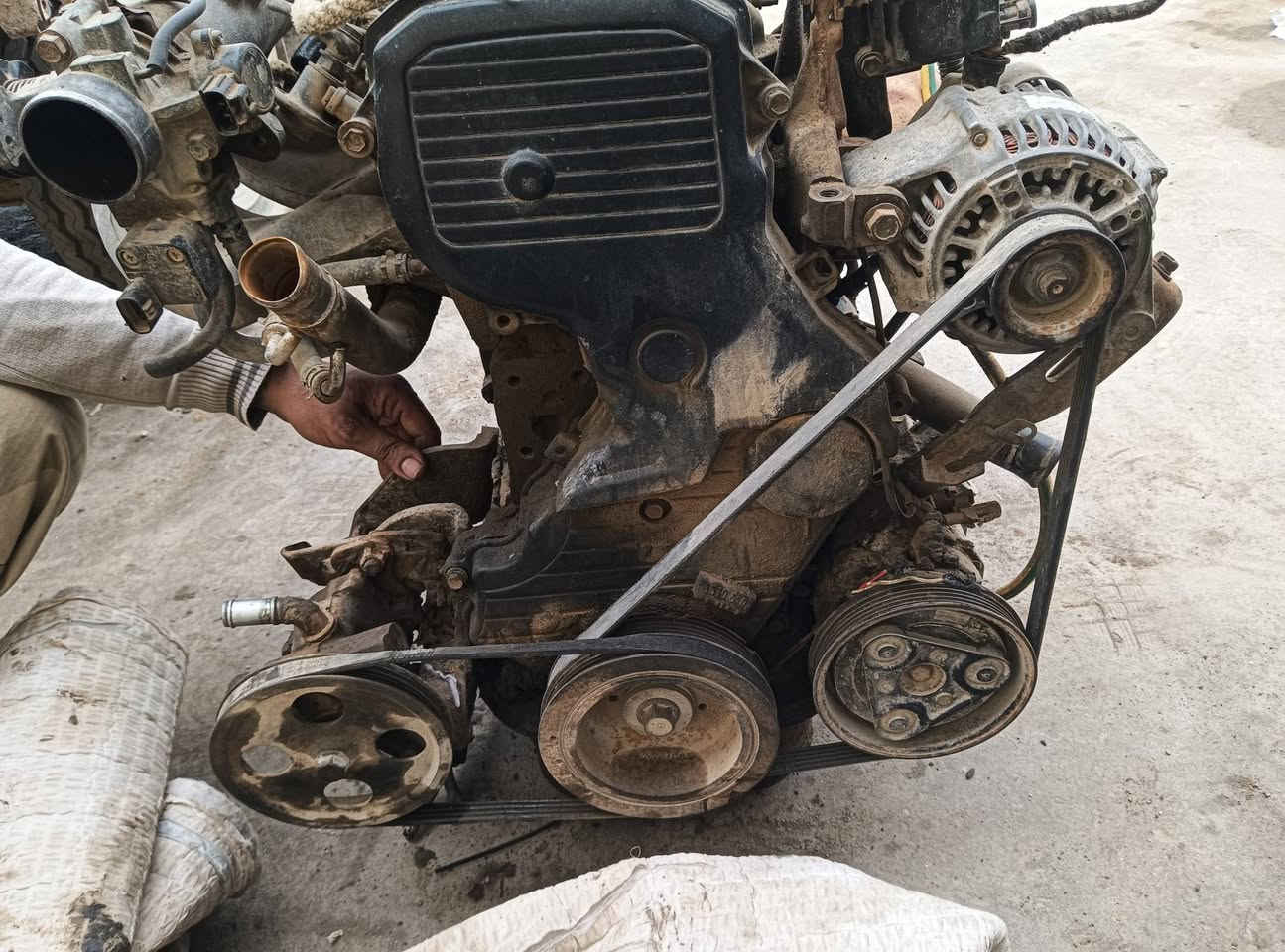 مكينه ونجي كربلائيه ب 3 اوراق ونص / كامله هيه وتفرعاته كير عاقل ضفيره علما مفتر  بيه  يطق 
***********
